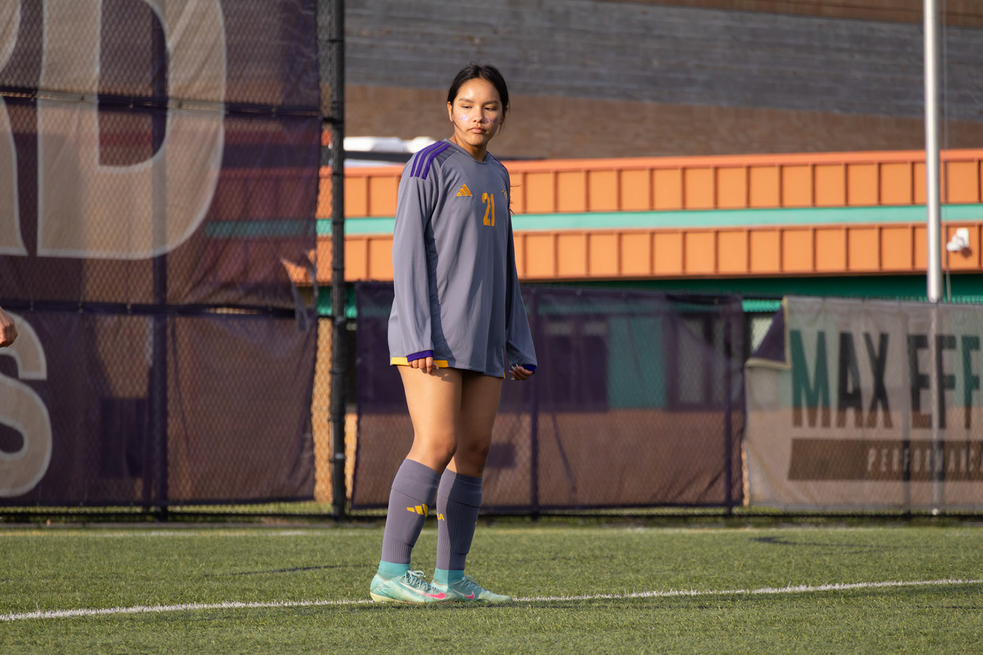 Jazmyn Thompson brings confidence and determination to the field every game. (Photo by Ava LaBine)