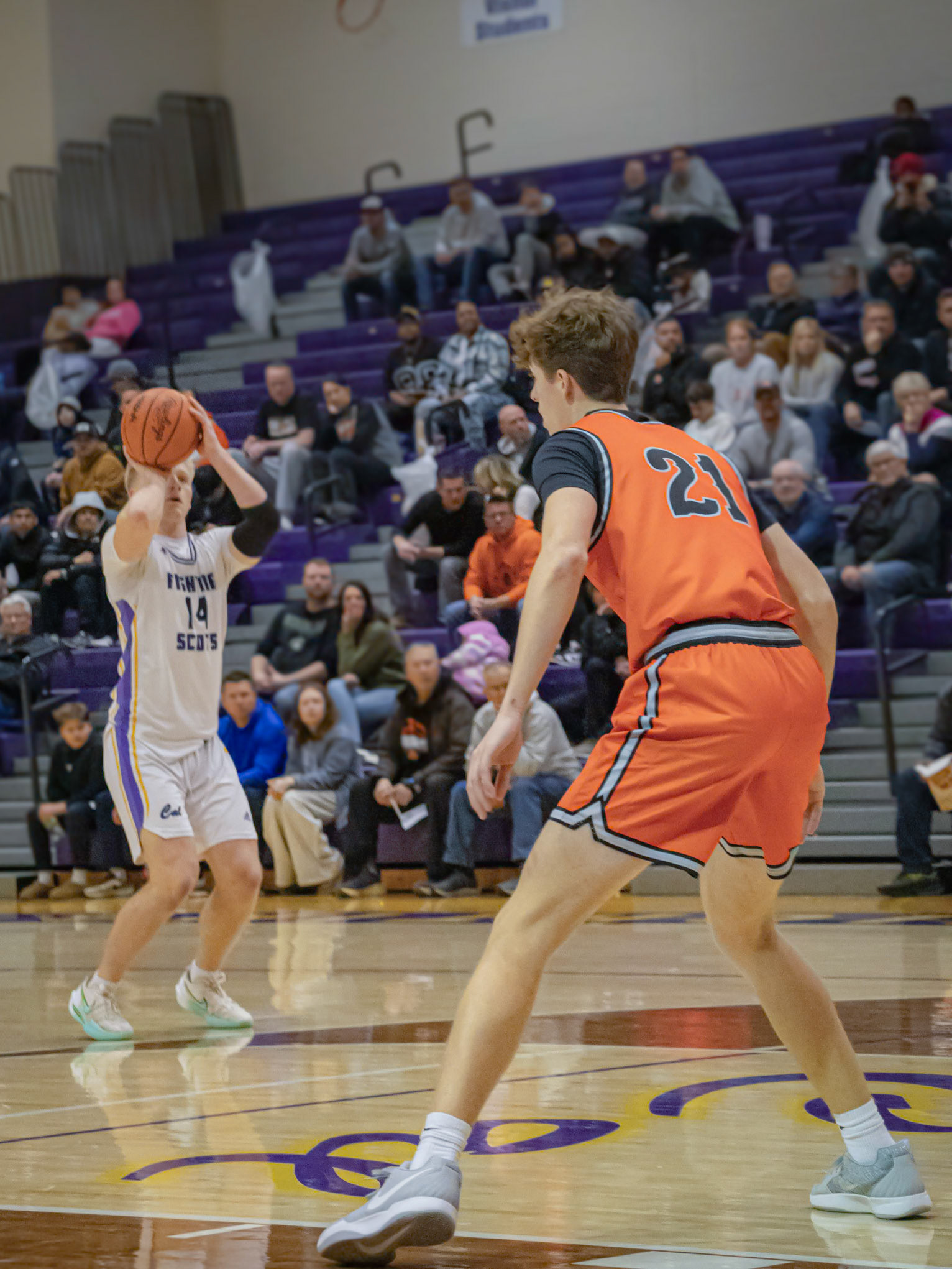 Lincoln Senti pulls up for a three with no defender close enough to contest, knocking it down with smooth form. (Photo by Jeremiah Pittman)