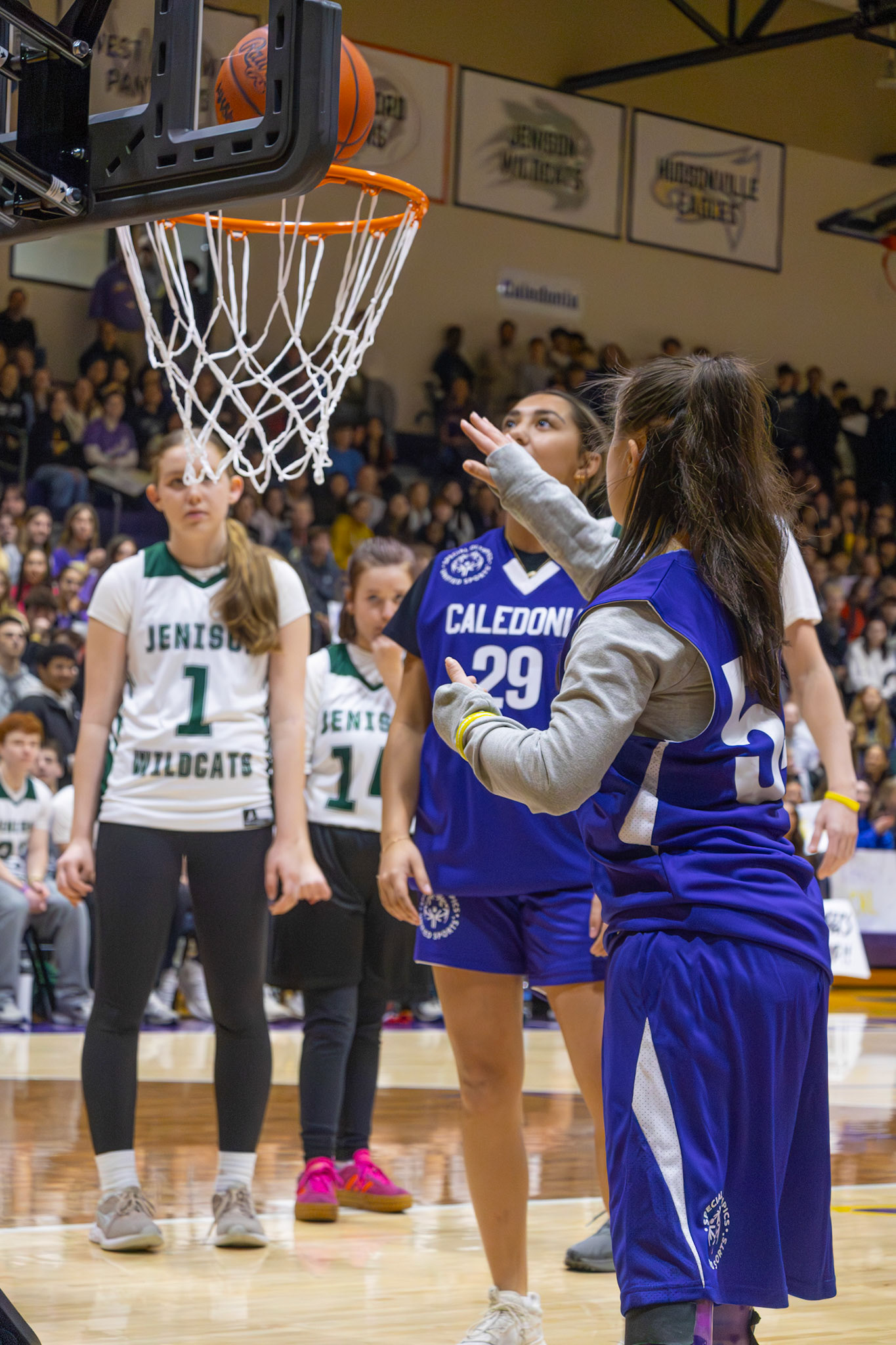 Ally Musk makes the first basket, kicking off scoring in the Unified game. (Photo by Avarey Lippert)