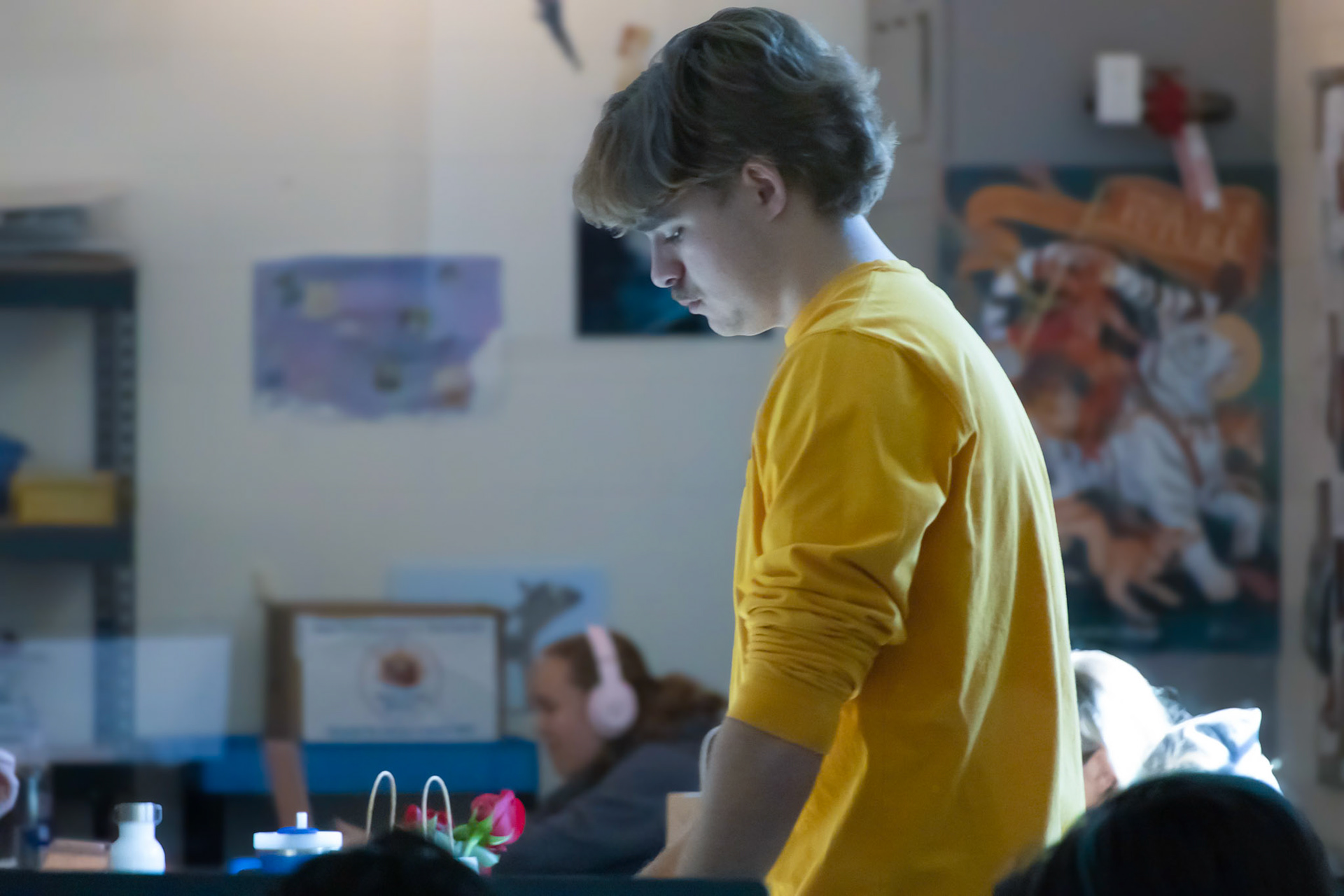 David Robinson in his element while working on his latest piece in AP 2D Art. (Photo by Natalia Teneyuque)