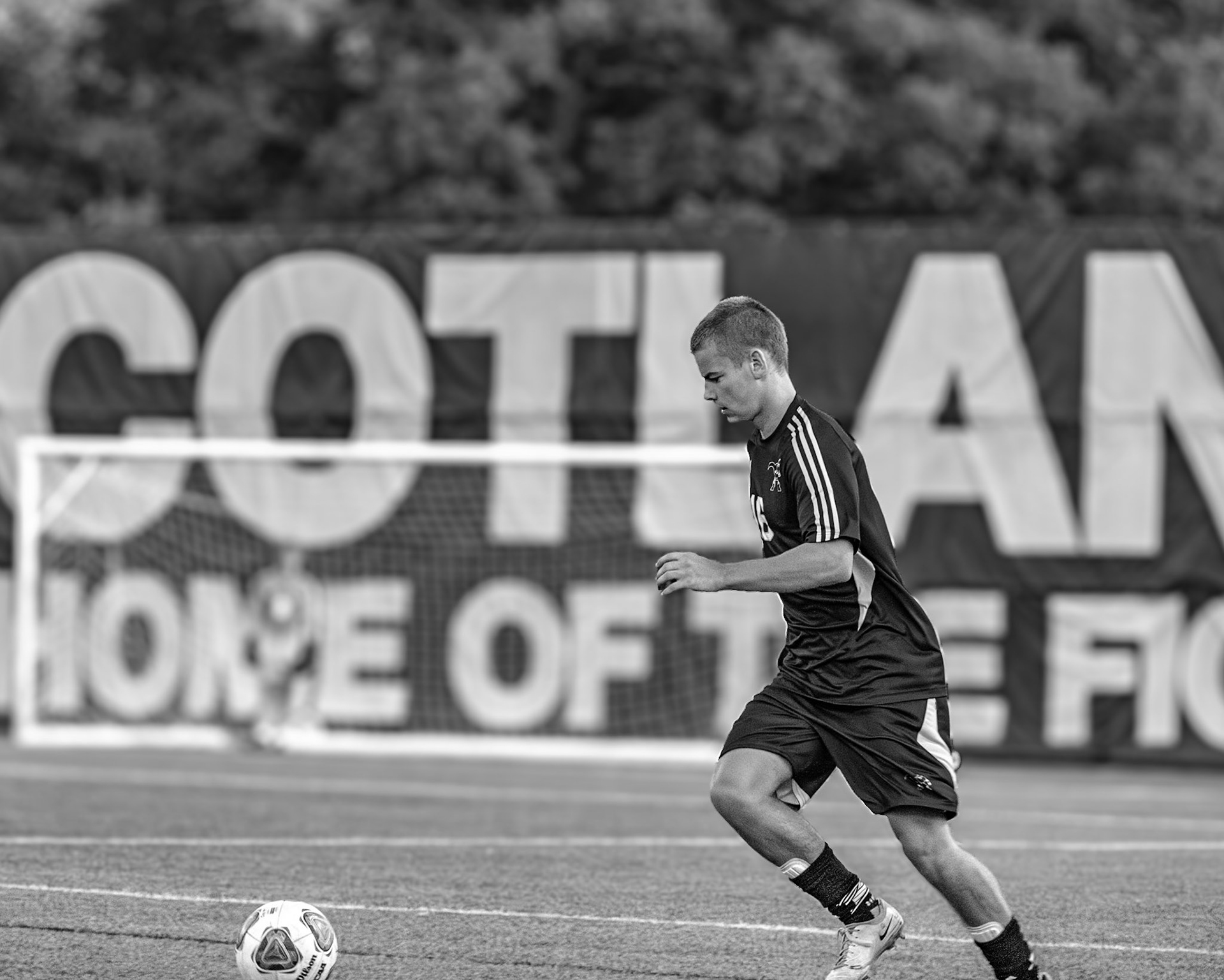 Mason Lapekes got the ball in Cal's half and looks up to see any oppertunities to play the ball forward. Plays a good pass to Lincoln Snow in the midfield. (Photo by Clayton Palmer)