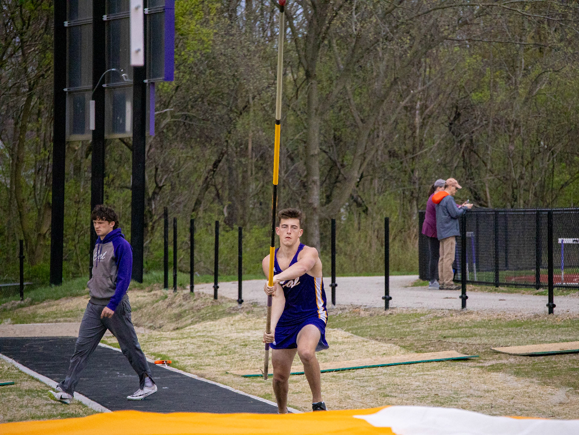 Derick Prichard prepares to make an amazing vault. (Photo by Justin Harper)