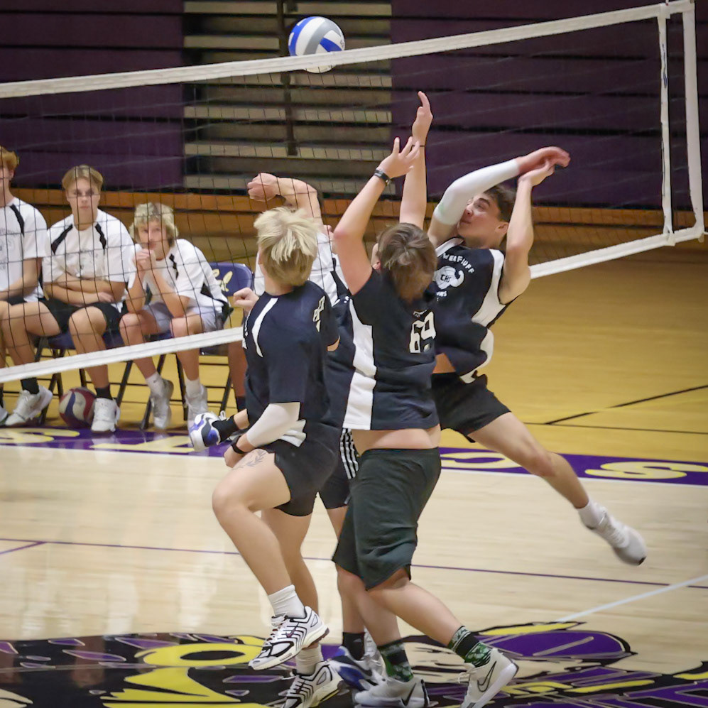 The Flower Fluff senior team goes in to get the ball back on the junior side. (Photo by Abigail Tava)