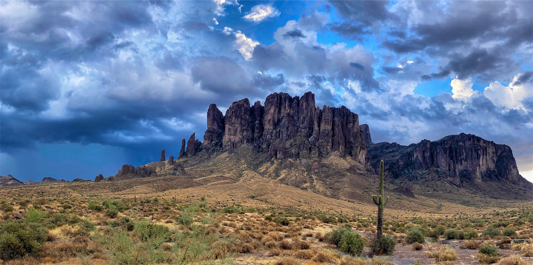 Superstition Mountain, Arizona