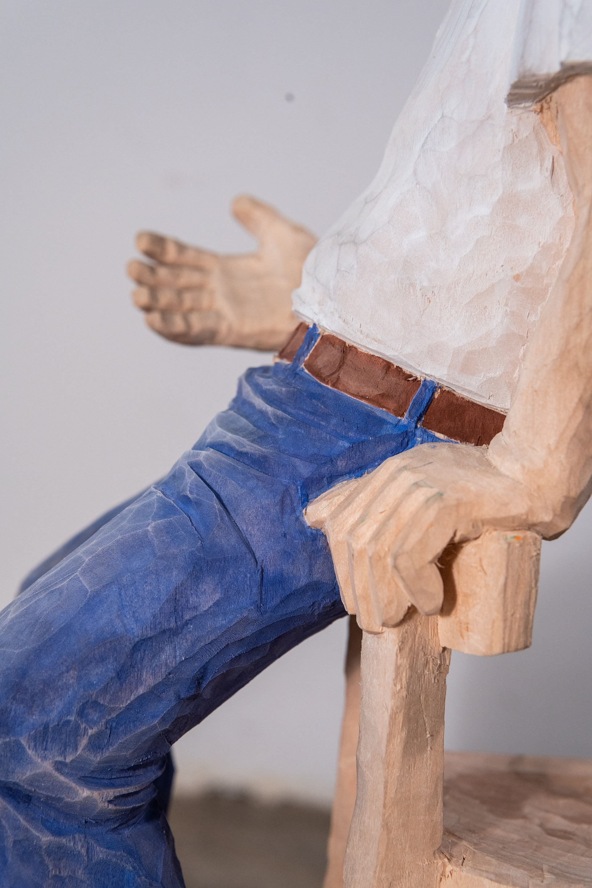 Holzfigur Figürliche Holzschnitzerei Holz Handwerk Kunst Pascal Erb