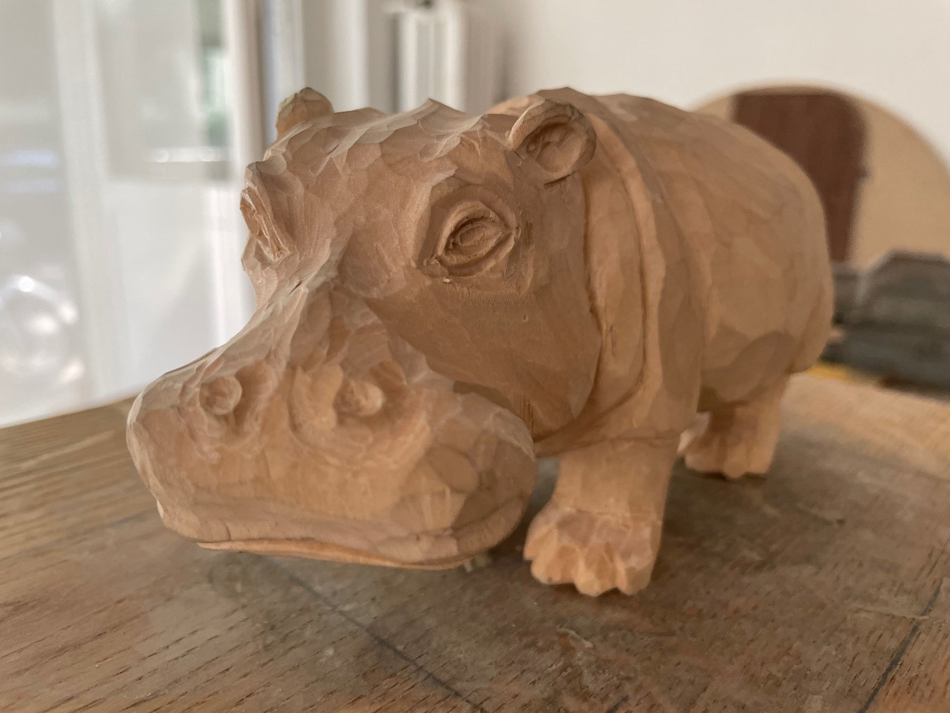 Holzfigur Figürliche Holzschnitzerei Holz Handwerk Kunst Pascal Erb