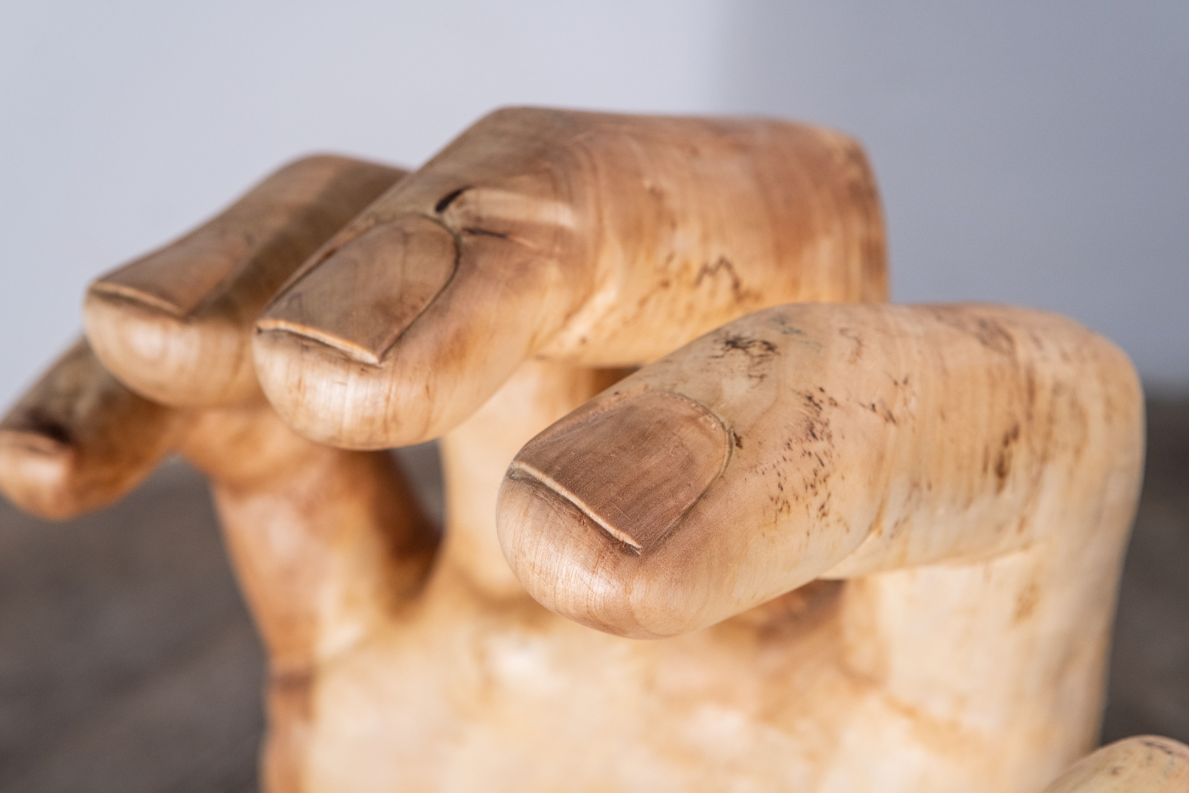 Holzfigur Figürliche Holzschnitzerei Holz Handwerk Kunst Pascal Erb