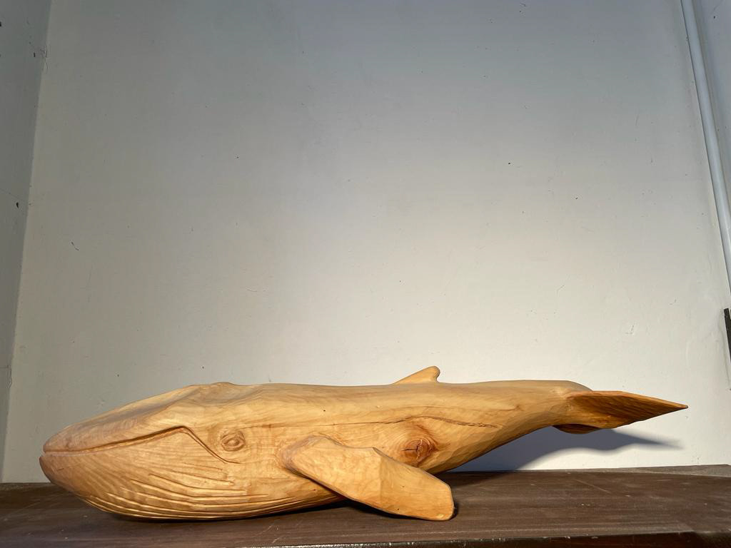 Holzfigur Walfisch Figürliche Holzschnitzerei