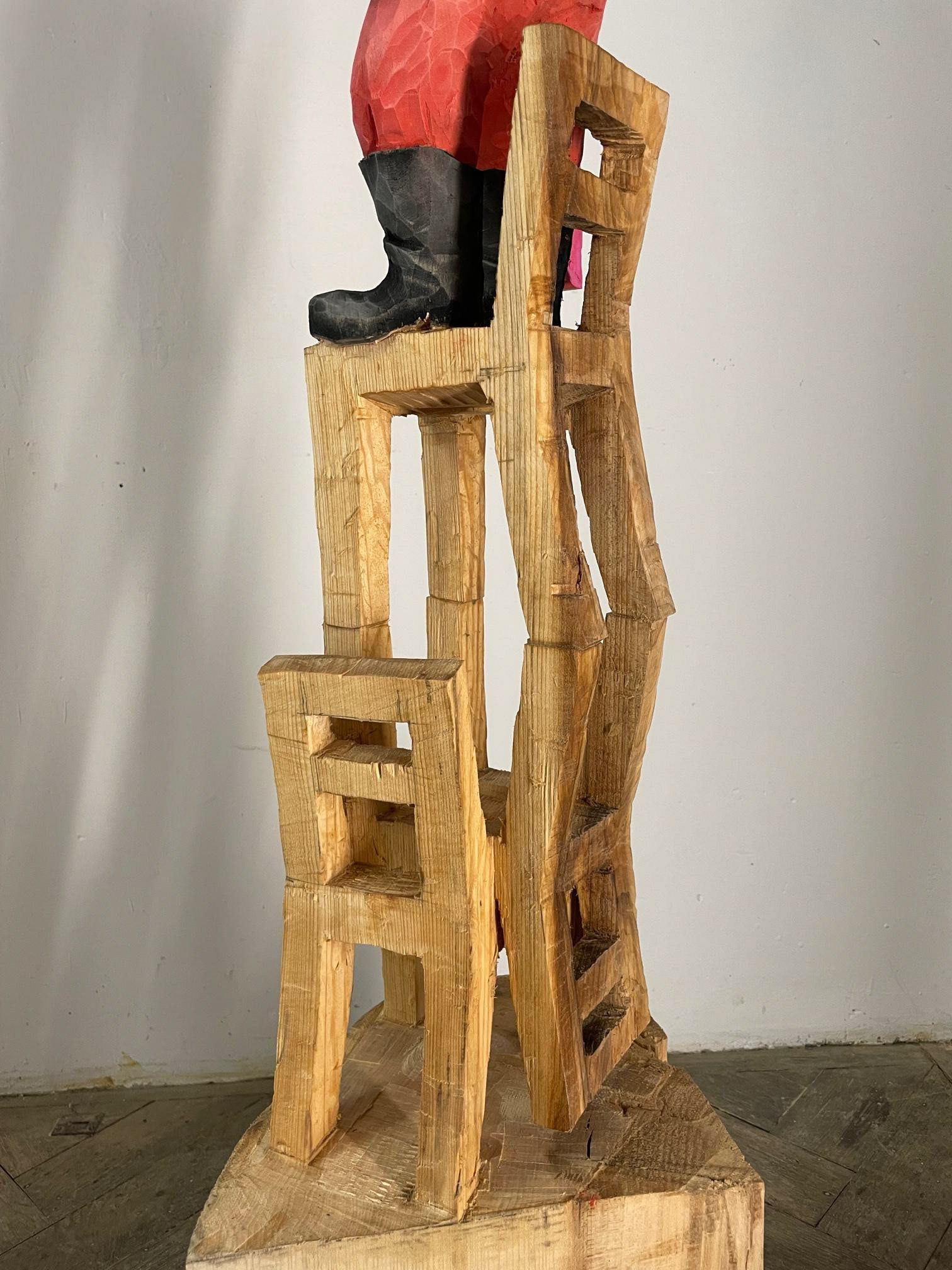 Holzfigur Figürliche Holzschnitzerei Holz Handwerk Kunst Pascal Erb