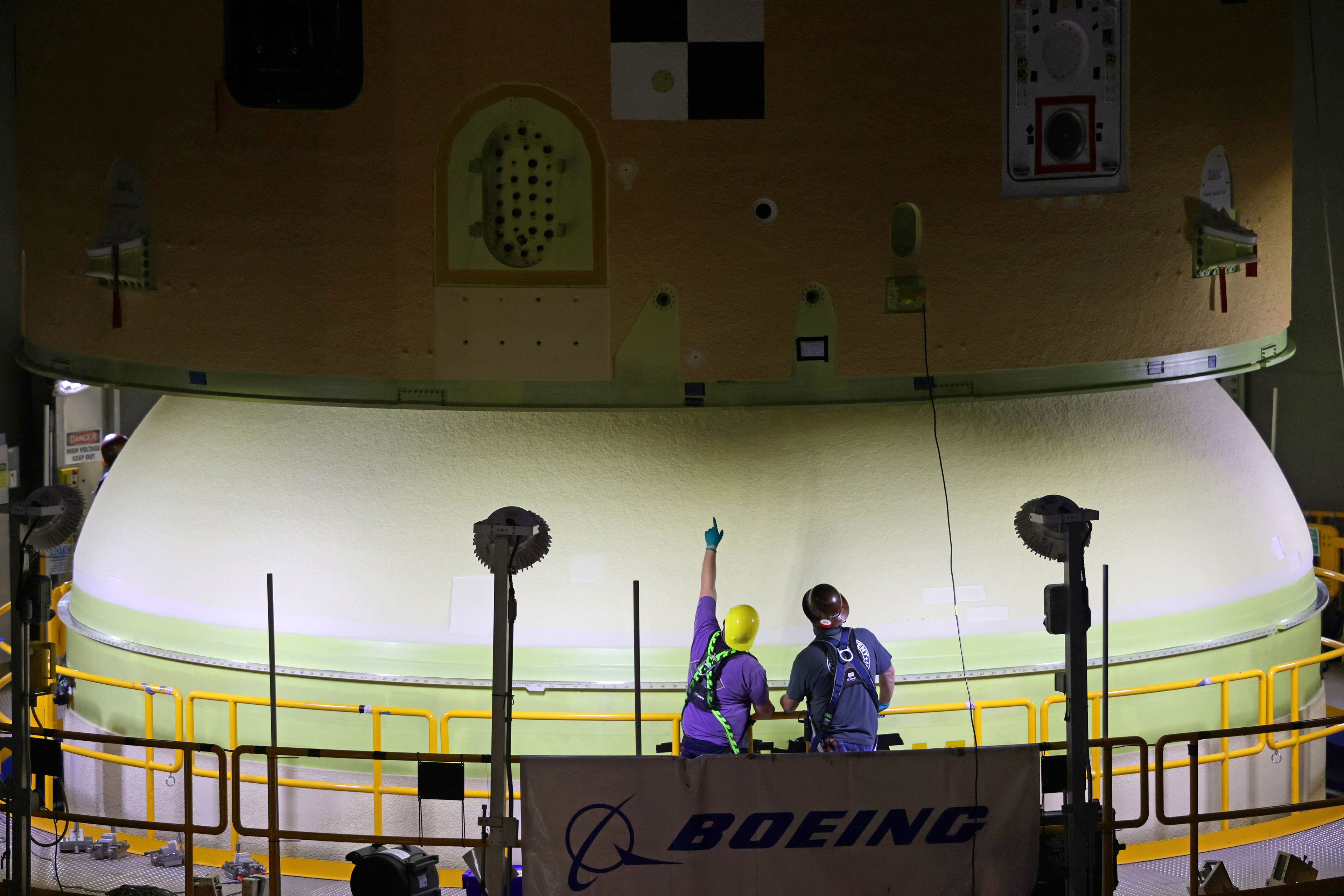 SLS: Forward skirt and liquid oxygen tank joined