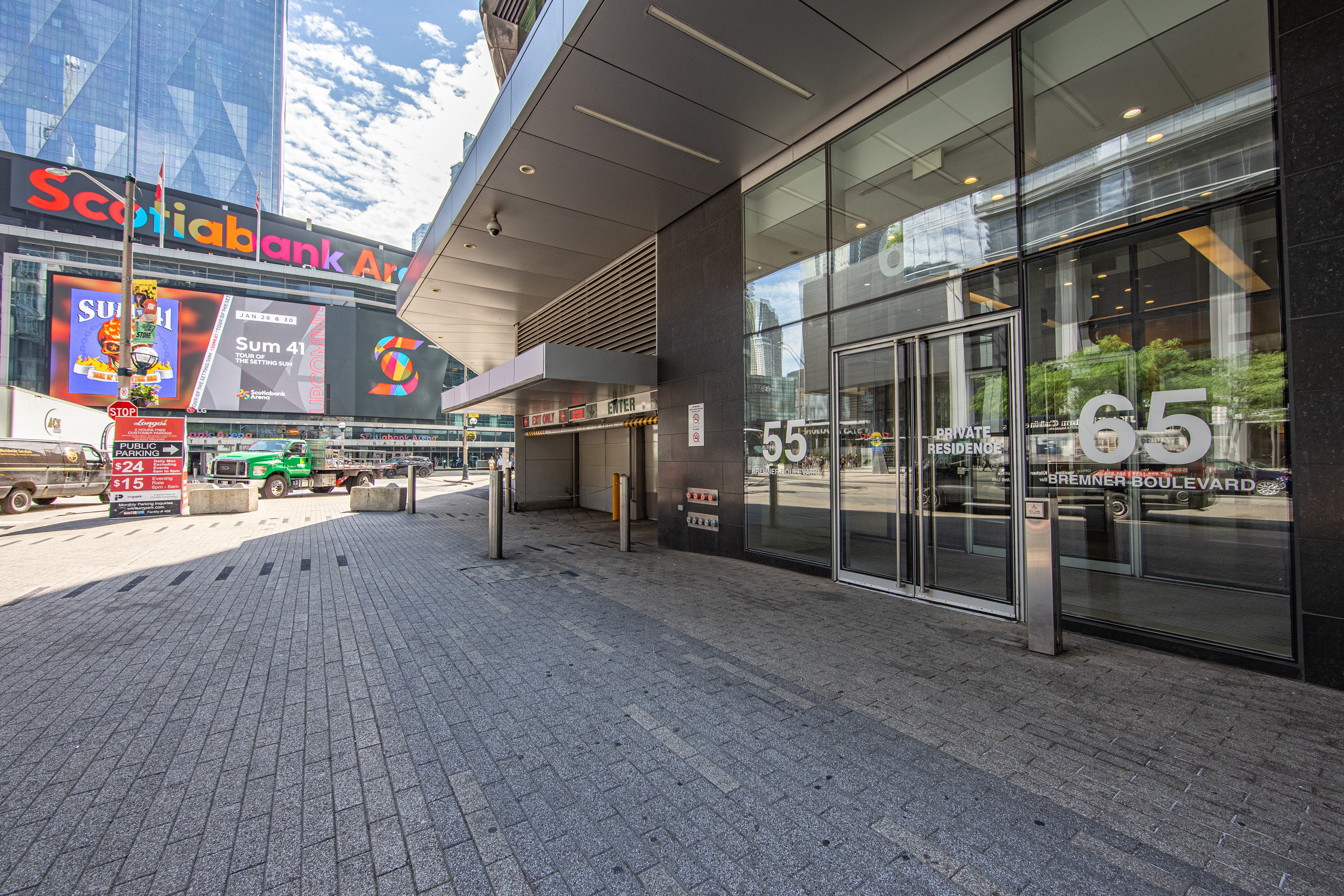 65 Bremner Blvd | Toronto, ON | Entrance