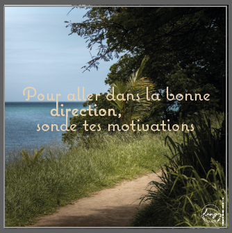 YVAN EMONIDES Direction, 2021–2025, Série Relève le déf. Photographie numérique et infographie sur Alucobond, 30 x 30 cm / 80€