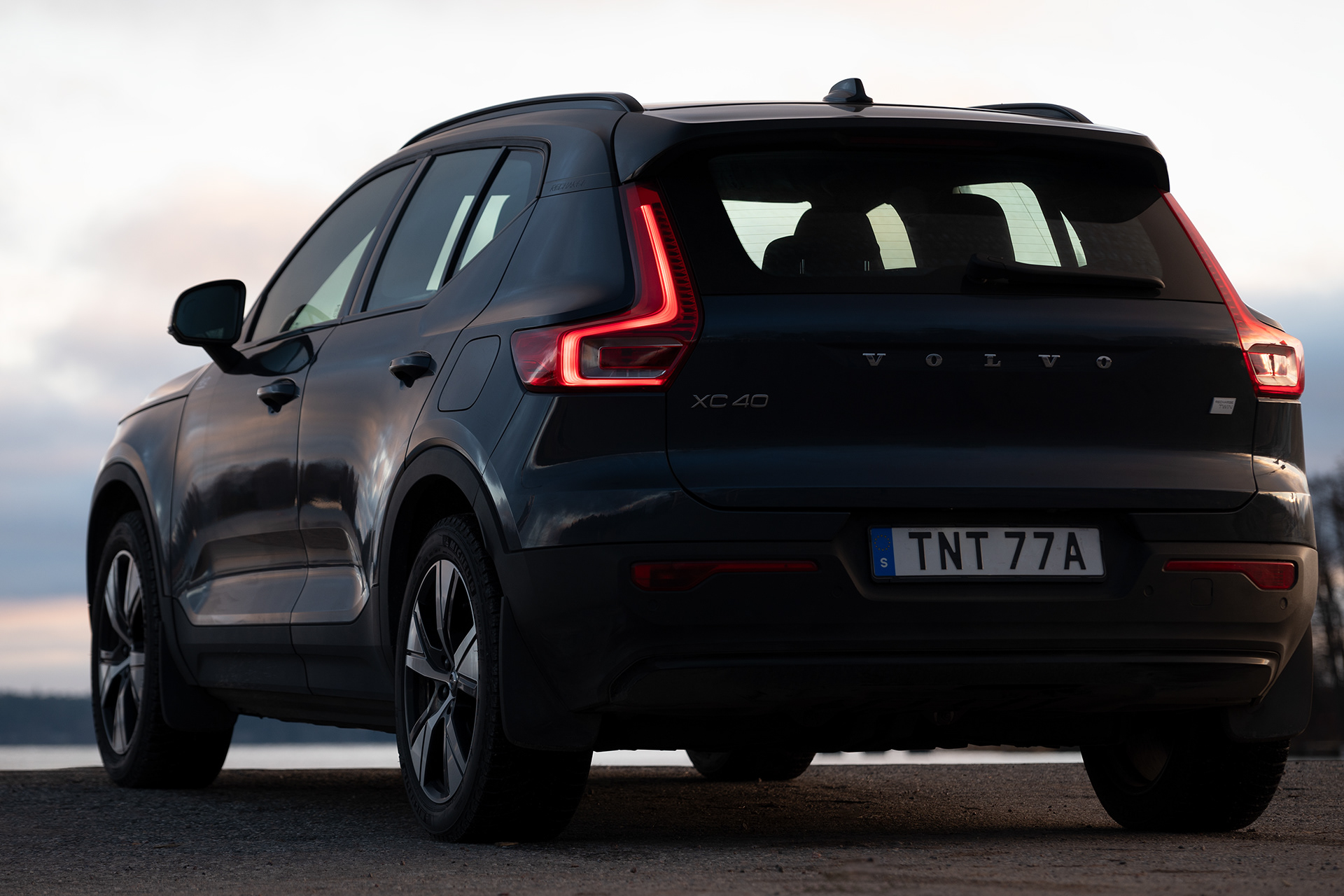 Bil i skärgårdsmiljö, produktfotografering och reklambilder, peteringal.com, Peter Ingal Photography, fotograf i Stockholm