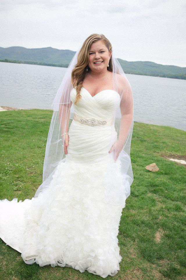 Custom veil and belt