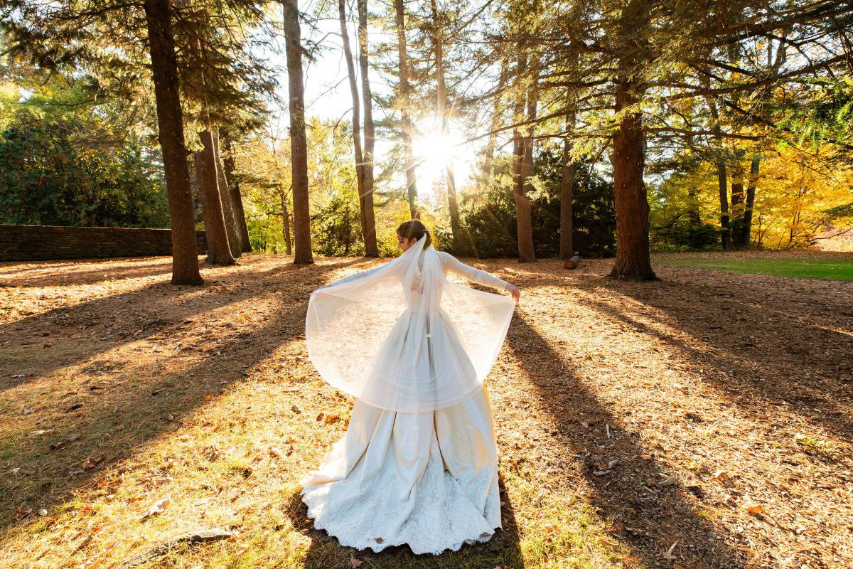 Custom draped veil