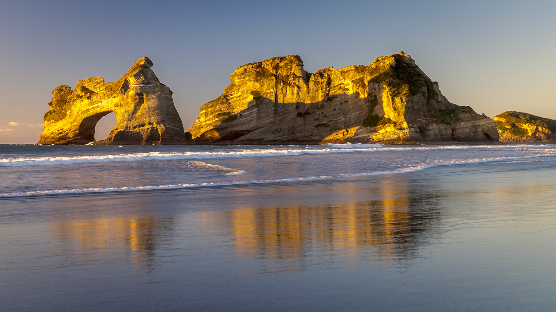 Wharariki Beach