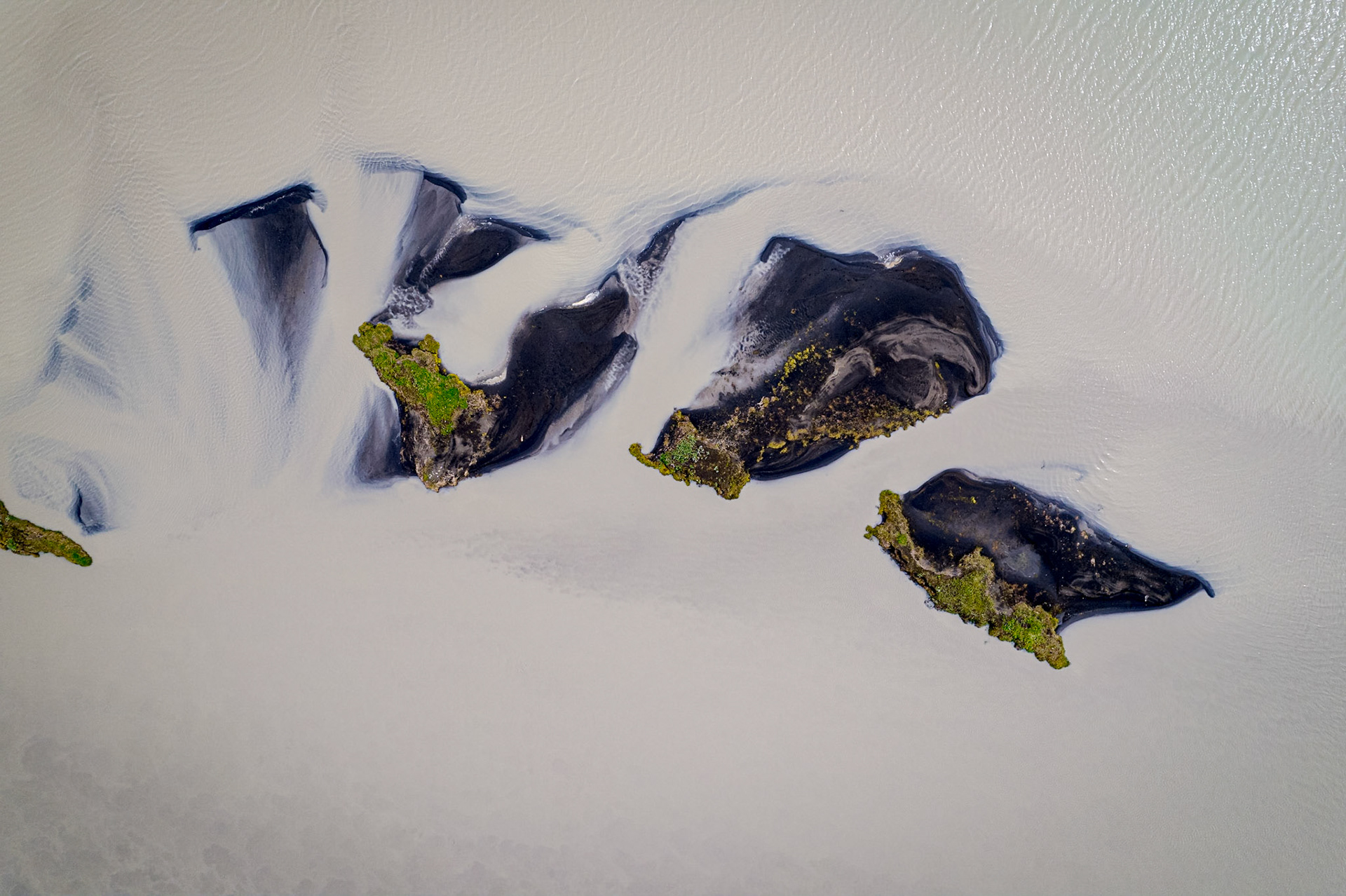 Tungnaá river and Hut (Hawaii)