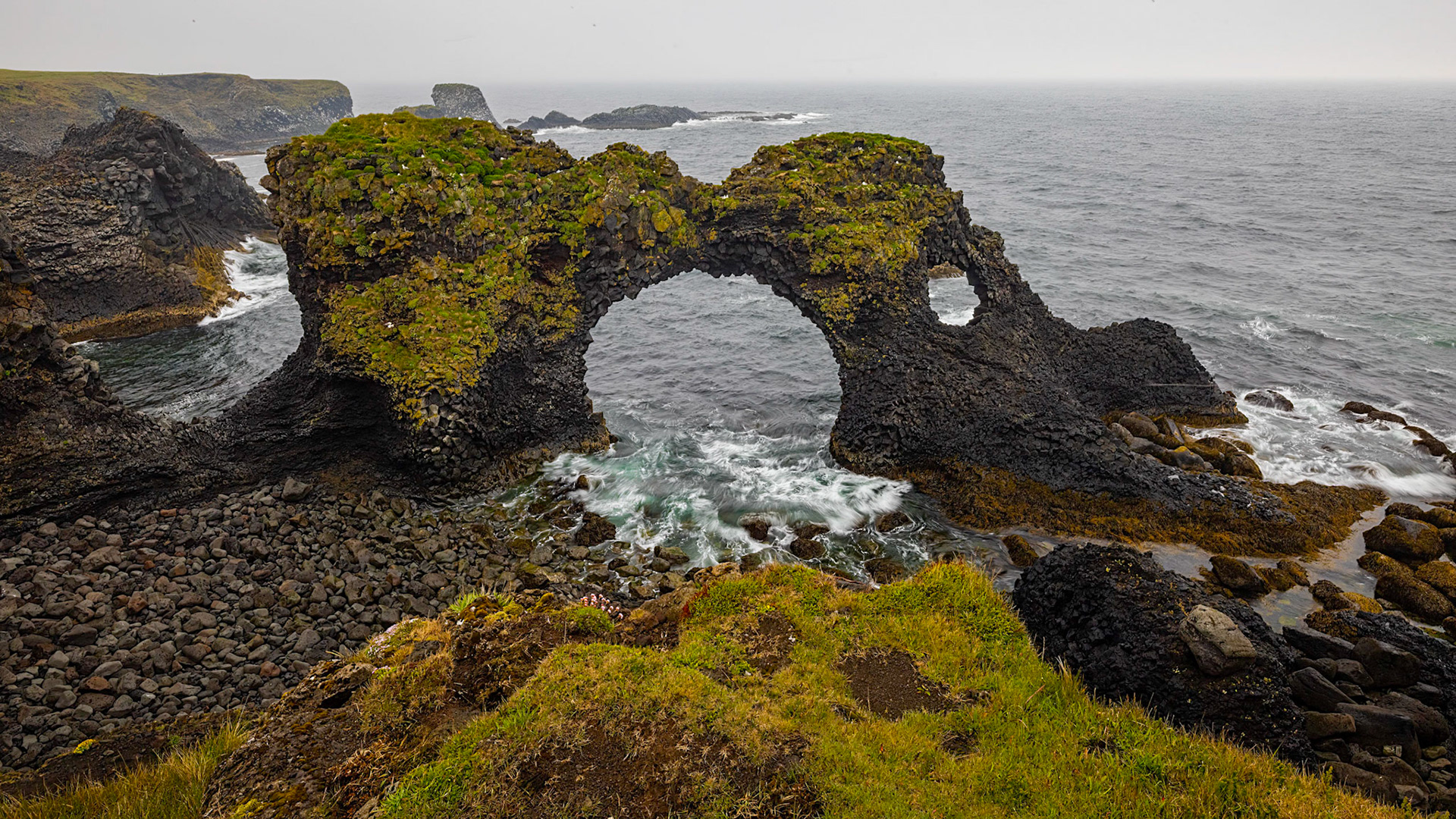 Gatklettur, Arnarstapi