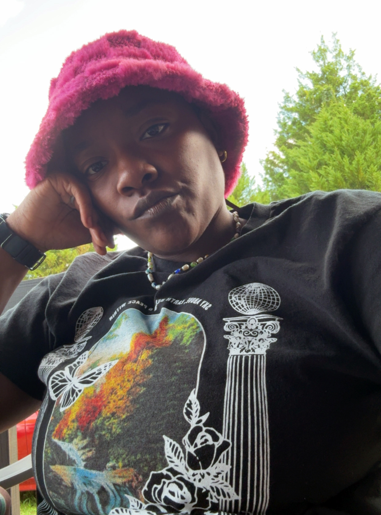 FUZZY FUSCHIA BUCKET - Hanging out on my parents' back porch, one of my favorite places to bird watch.