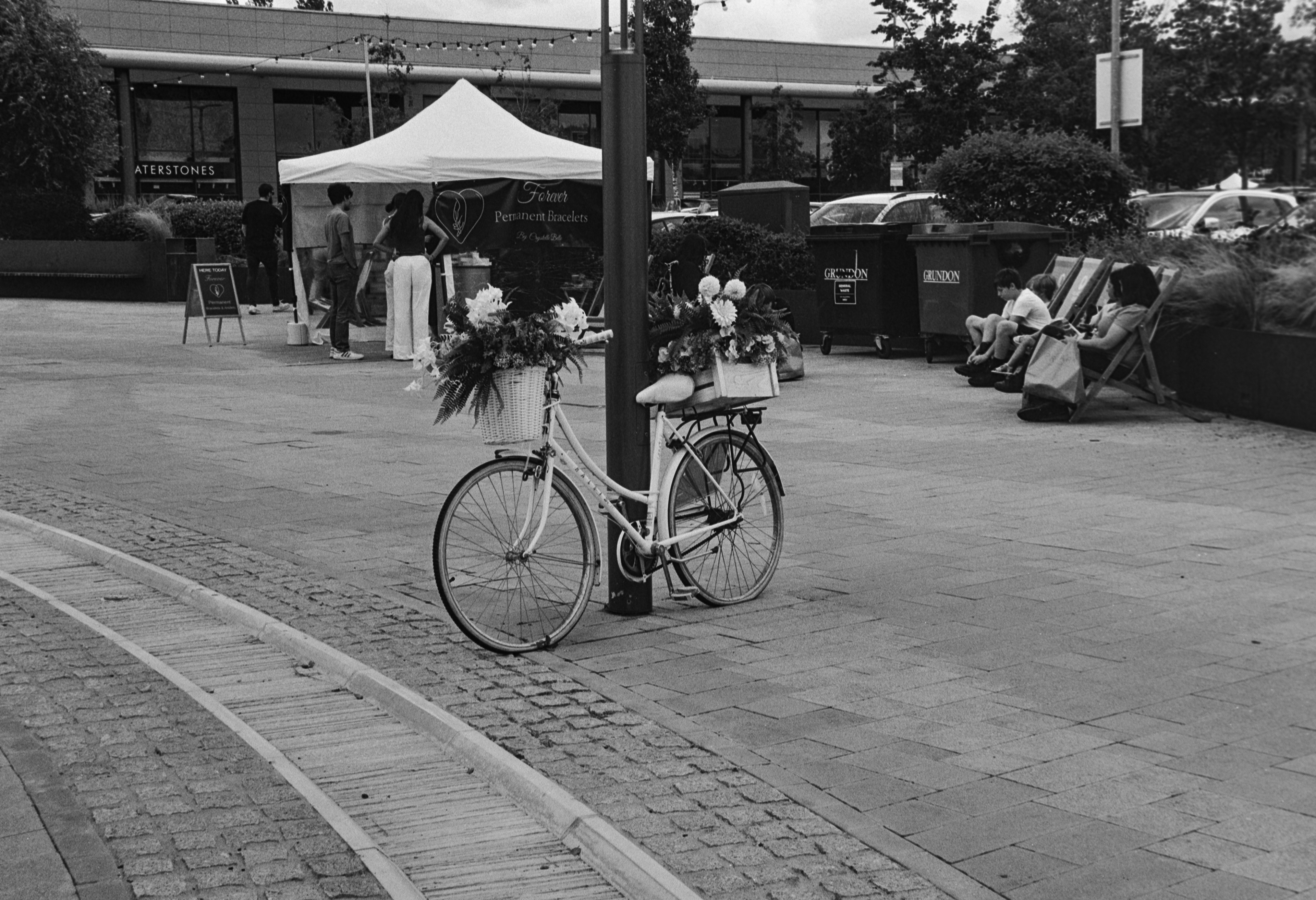 Canon AV-1 - Ilford FP4+ - 125