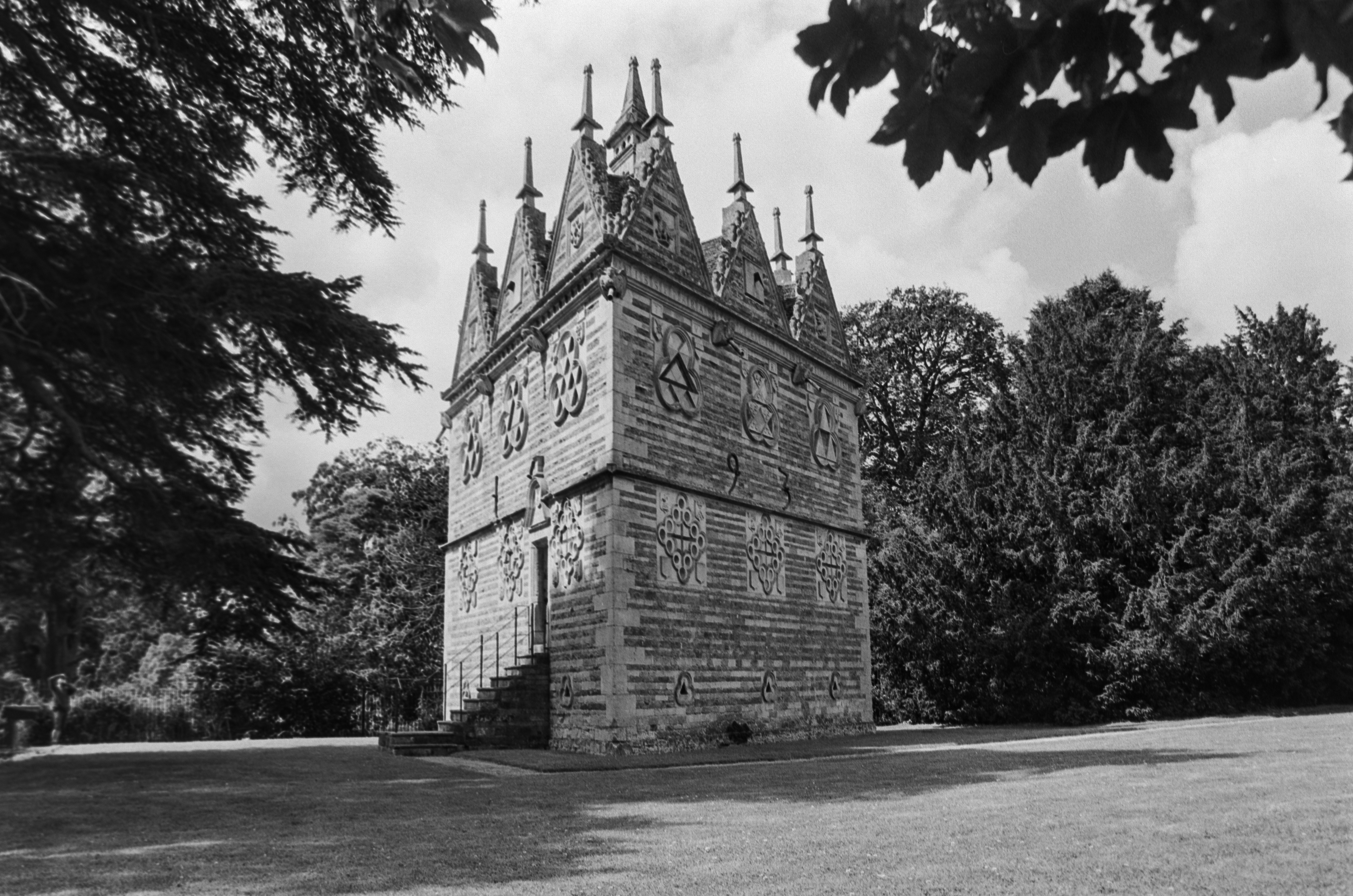 Canon EOS 3 - Kentmere pan - 100