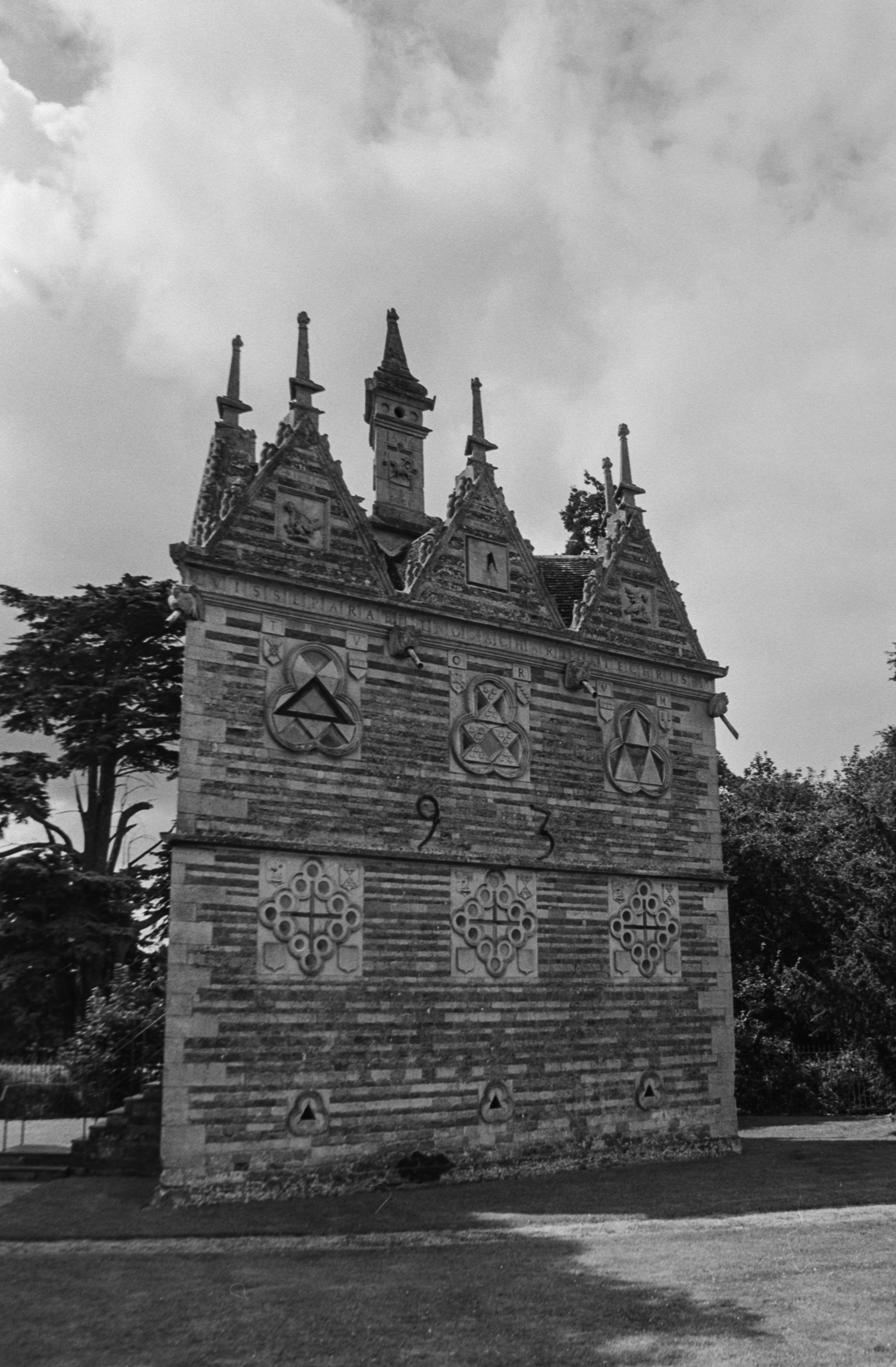 Canon EOS 3 - Kentmere pan - 100