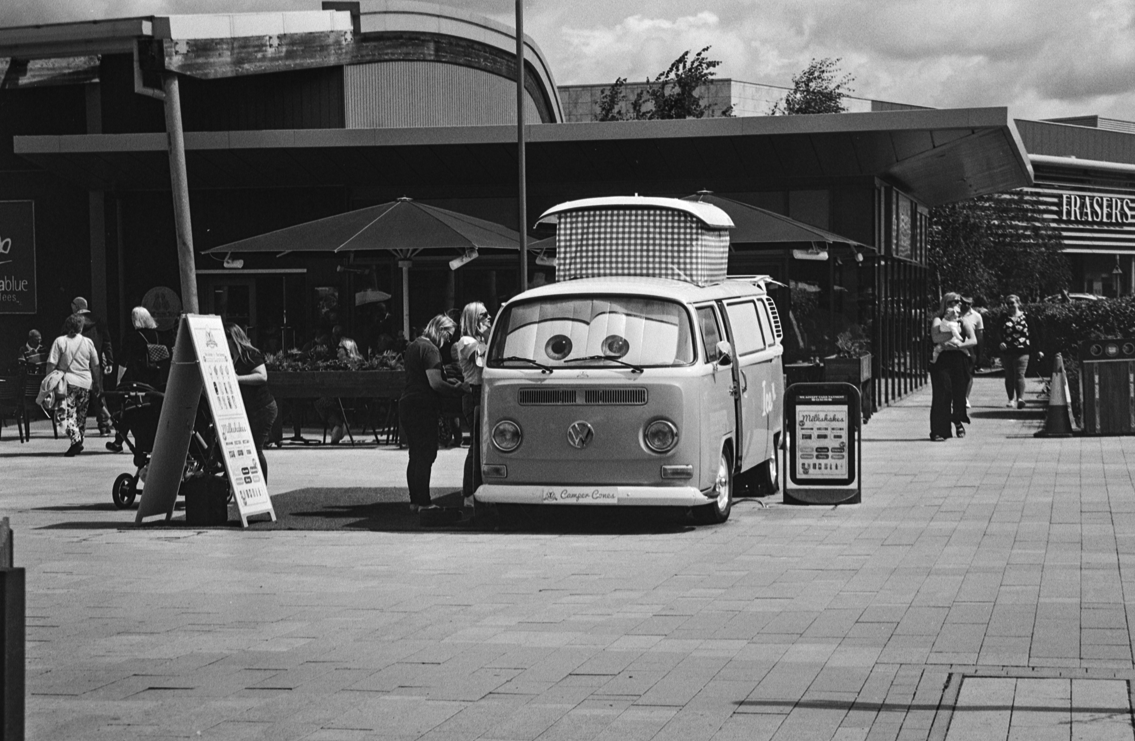 Canon AV-1 - Ilford FP4+ - 125