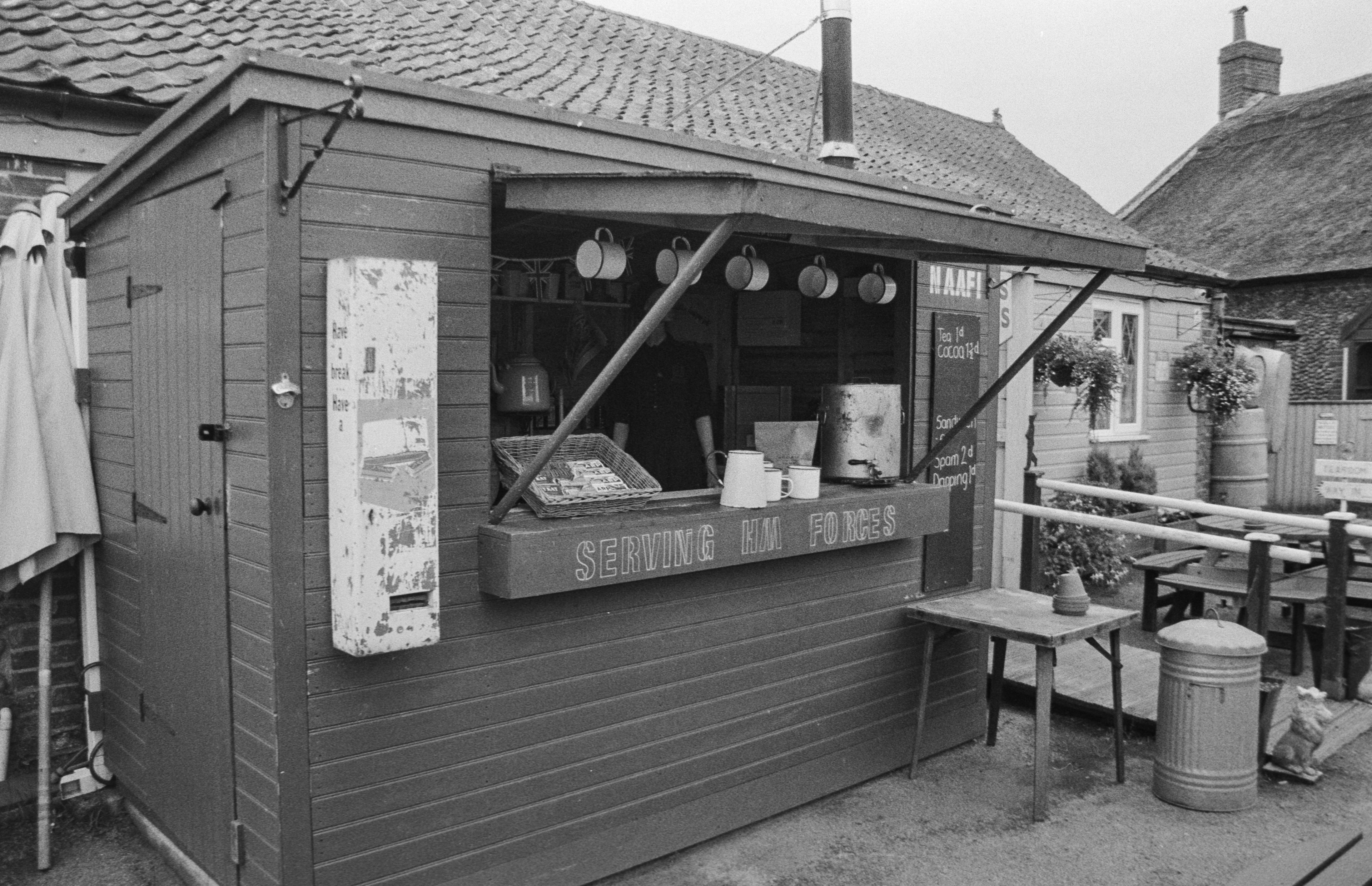 Canon EOS 3 - Kentmere pan - 400