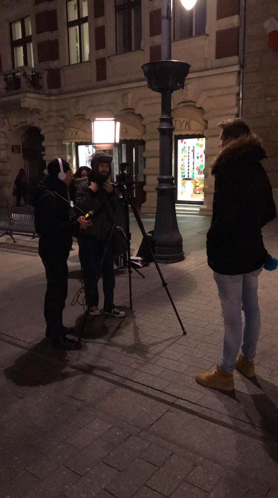 Recording timelapse on a windy street in winter. (photo by Michalina Stachowiak / Ewa Anna Cichocka)