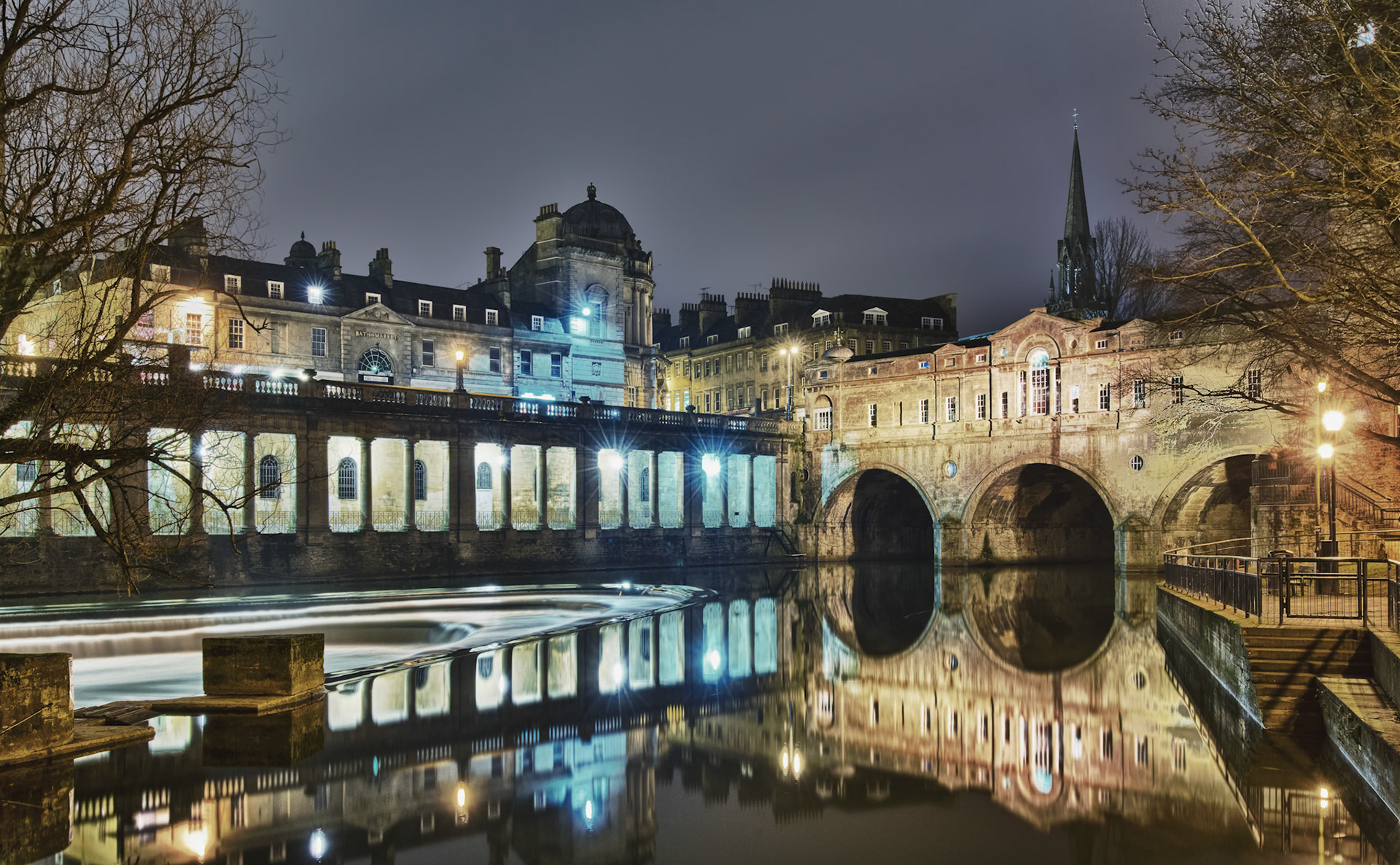 Pultney Bridge by night