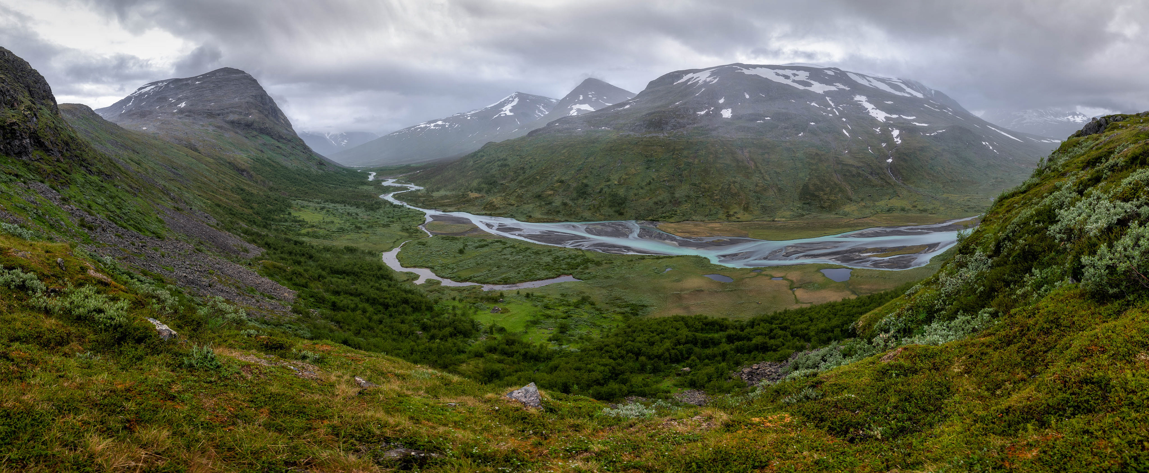 Ålkatj massif and Ráhpajåhkå river