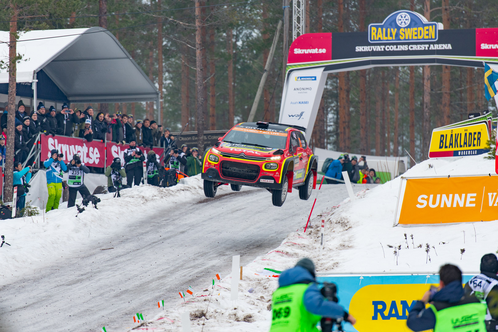 Mads Østberg | Collin's Crest