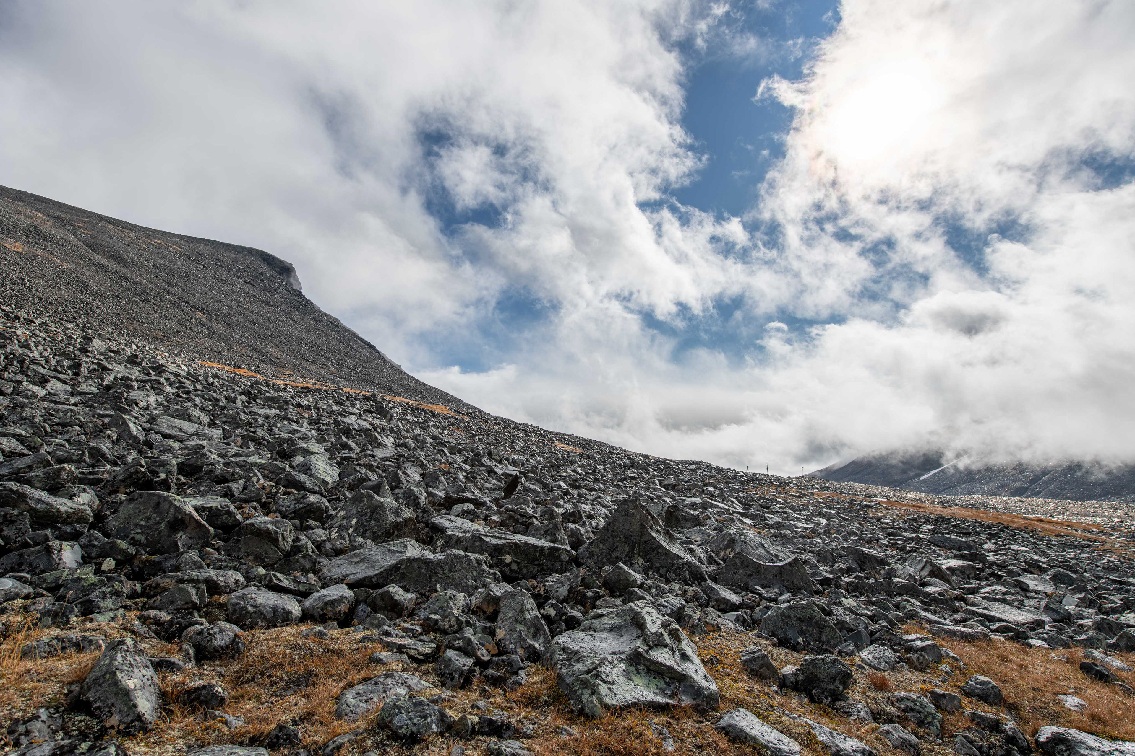 Kekkonentoppen on the left above Tarfaladalen