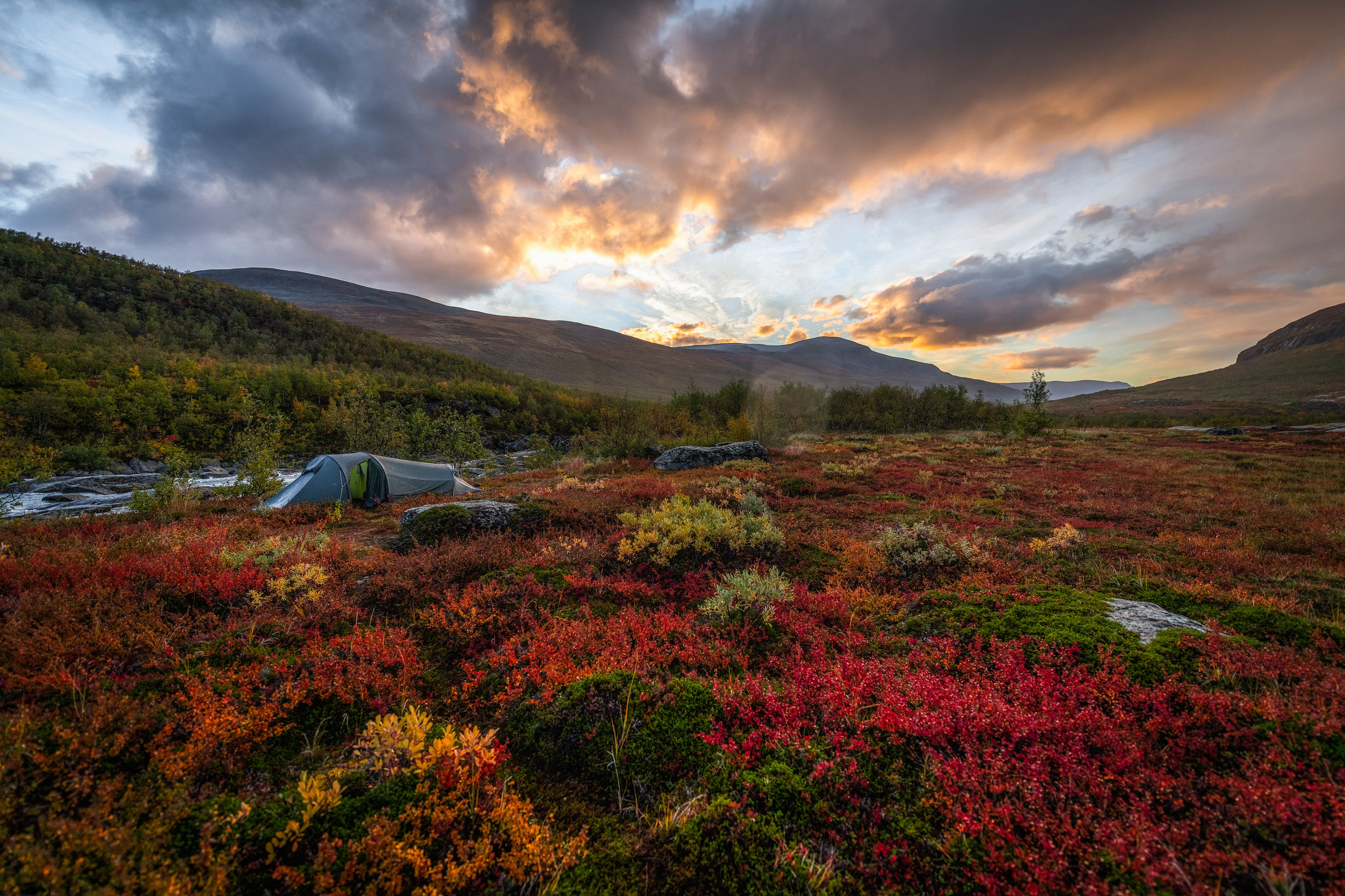 Camping in Vistasvagge near the bridge