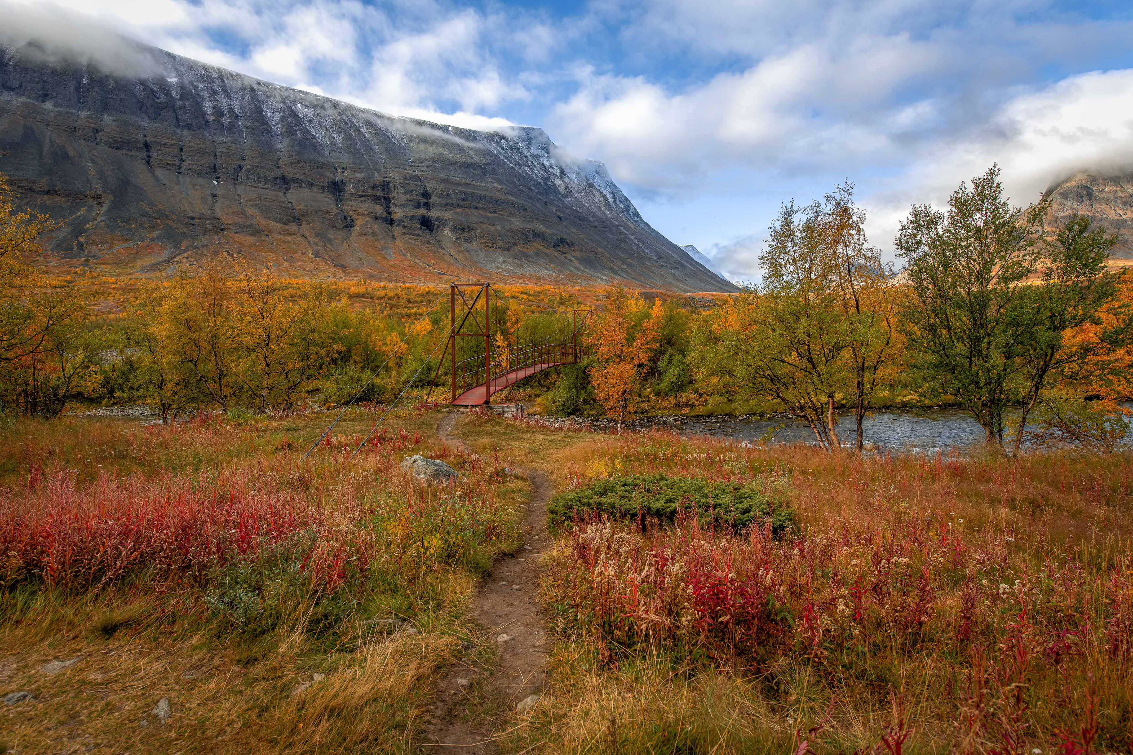 Bridge towards Stuor Räitavagge