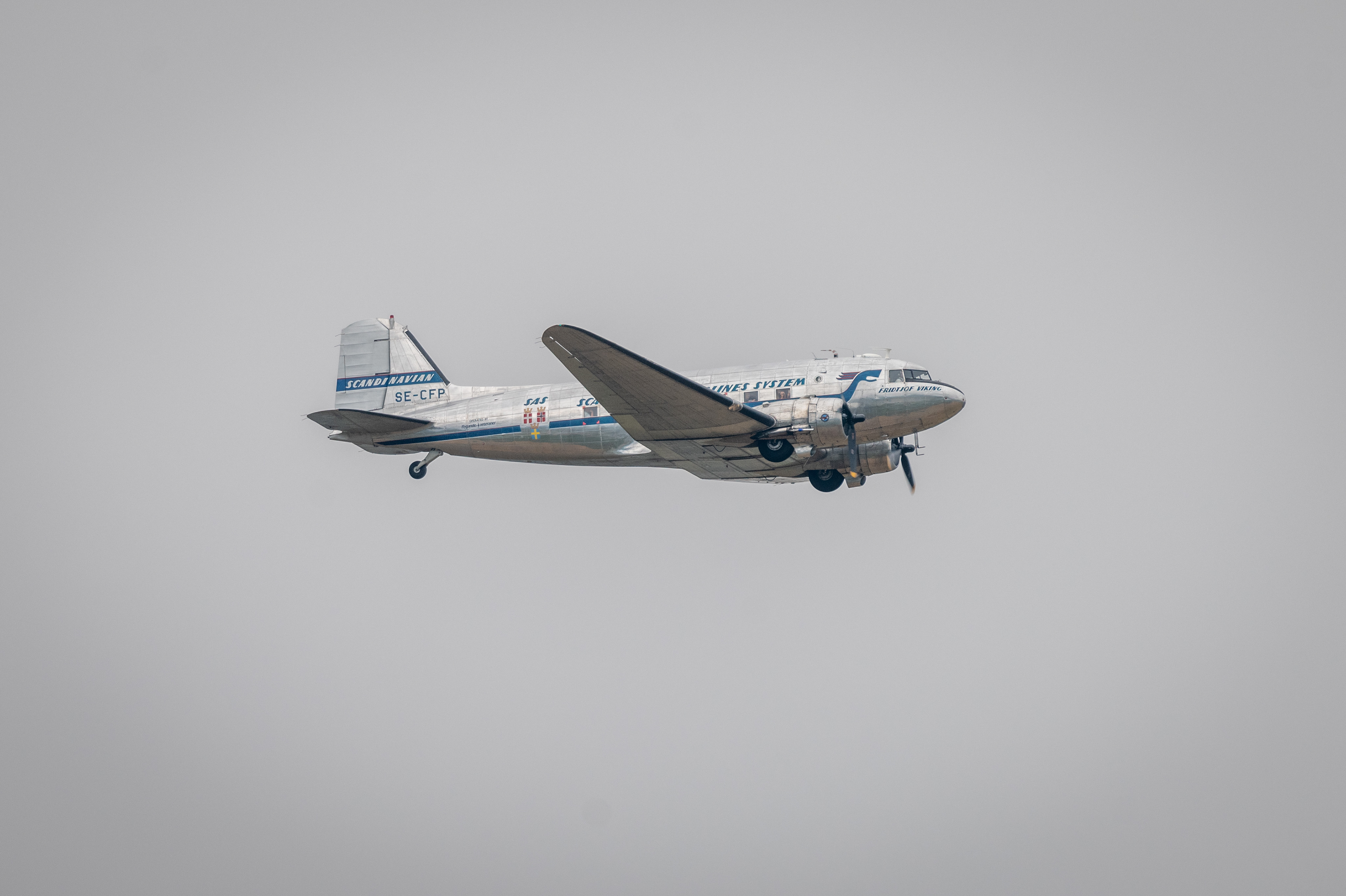 Douglas DC-3