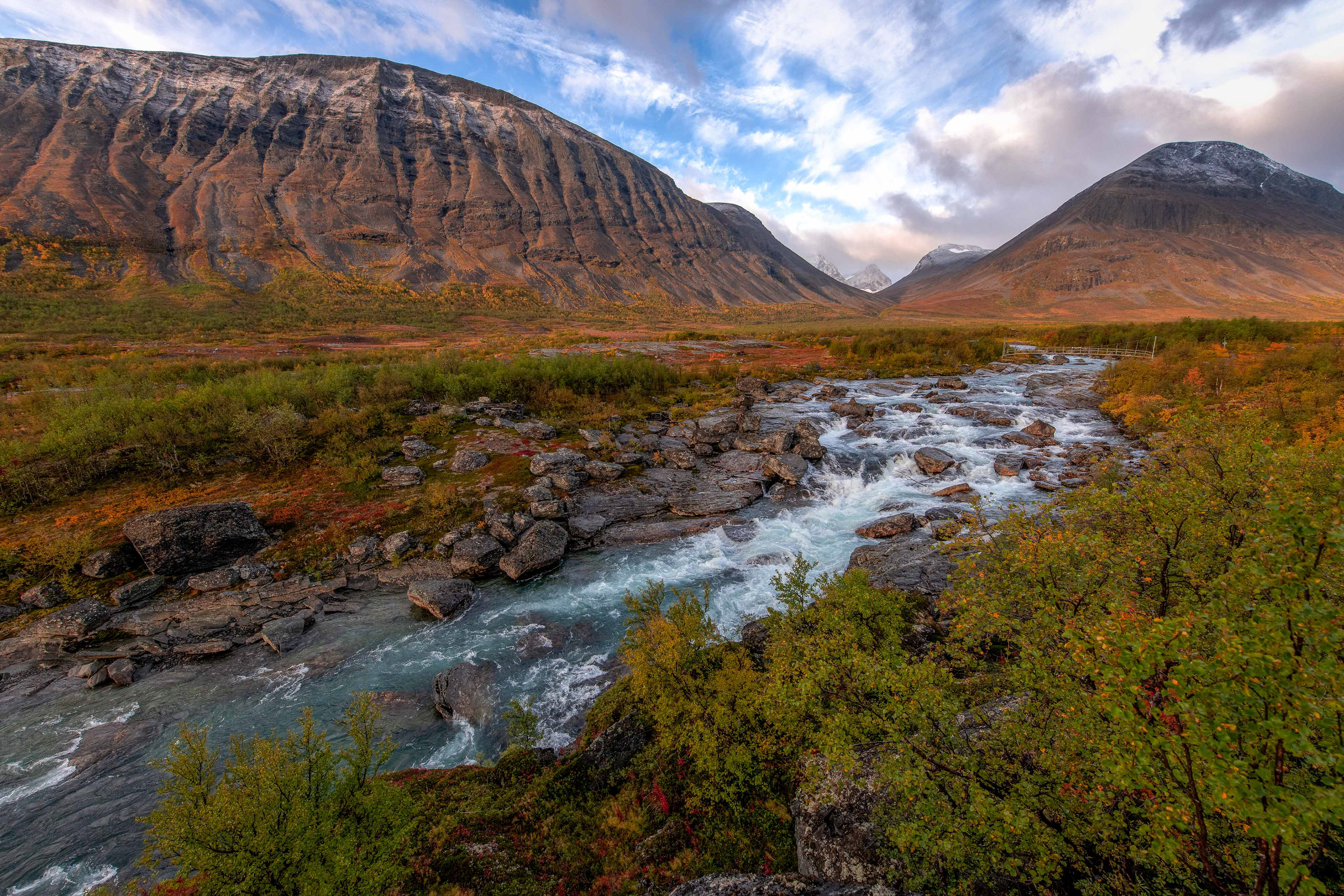 Vistasjohka and Unna Raitavage in the distance