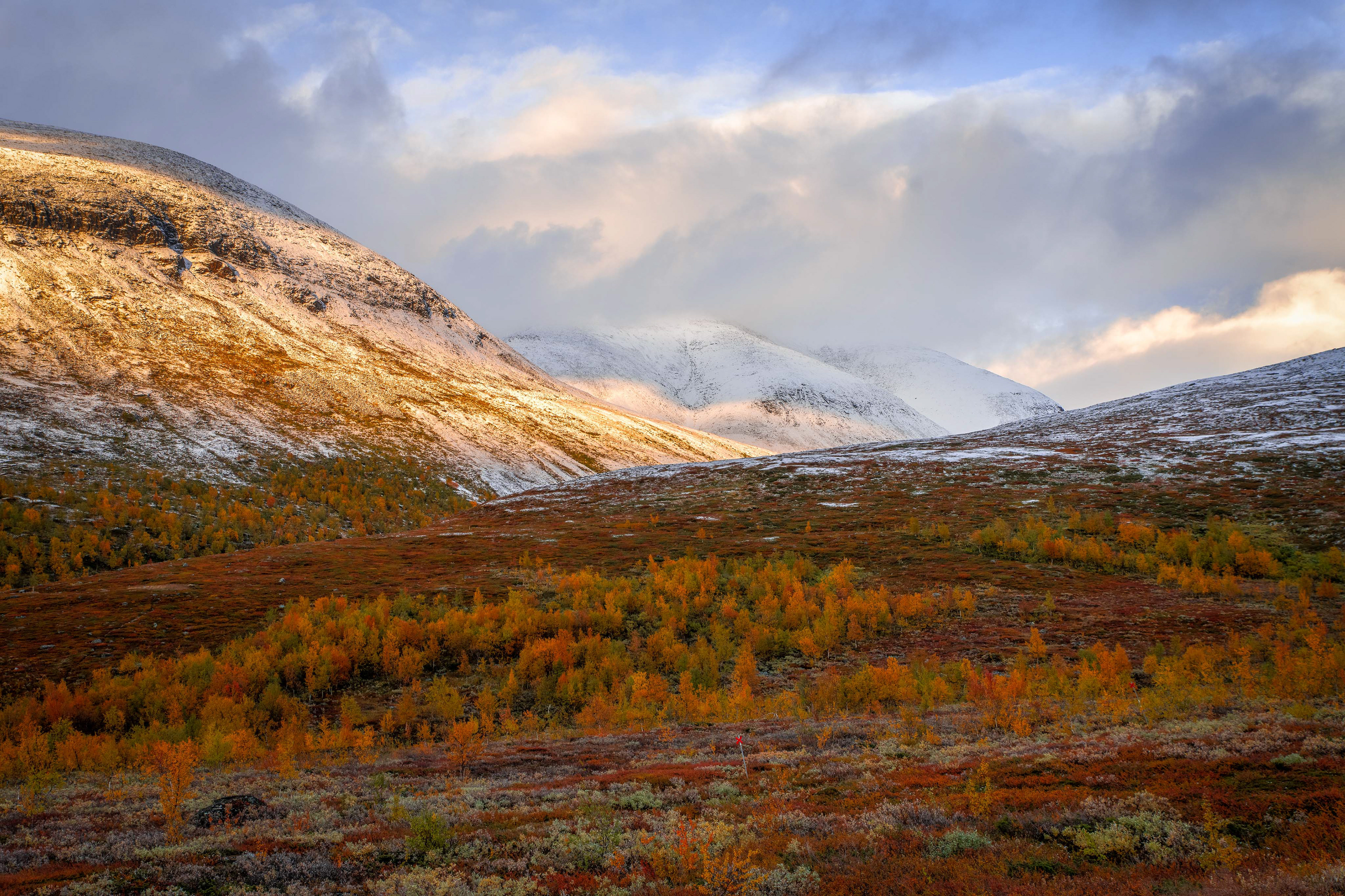 Kungsleden between Alesjaure and Abiskojaure