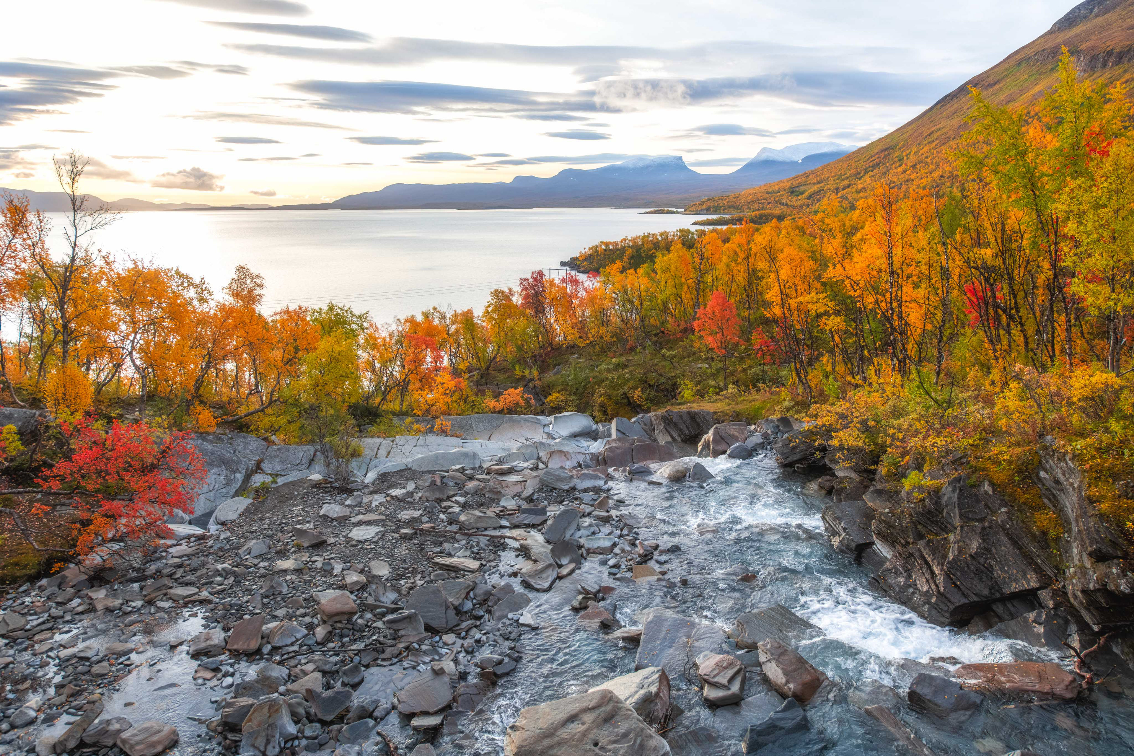 Lapporten and lake Torneträsk