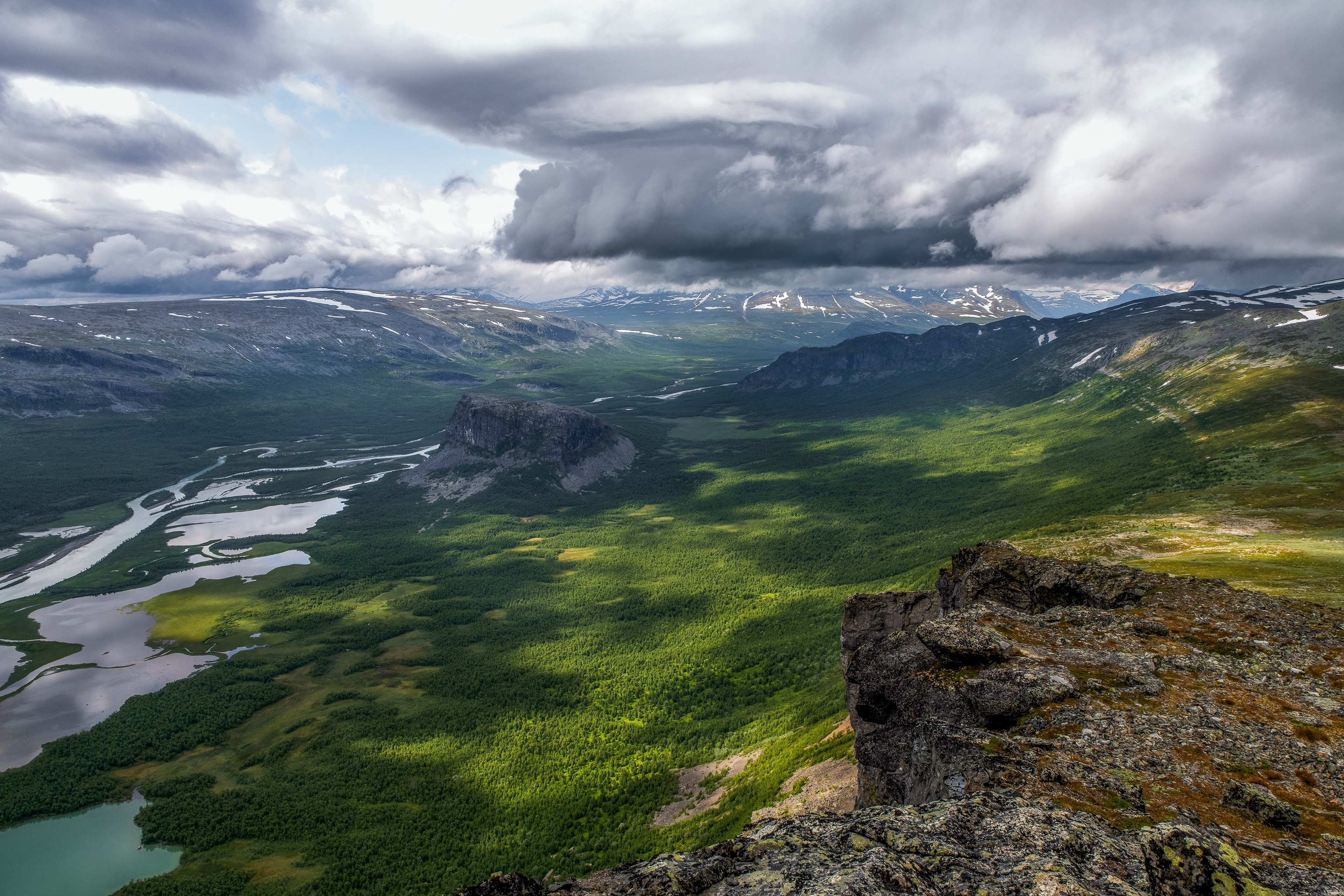 Clouds rolling over Nammasj