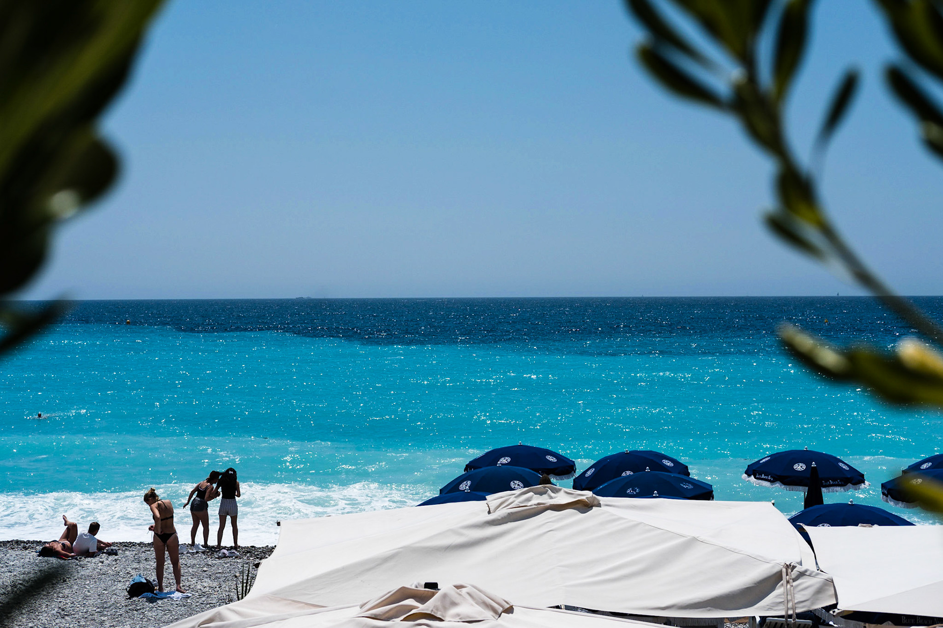 La plage de Nice.
