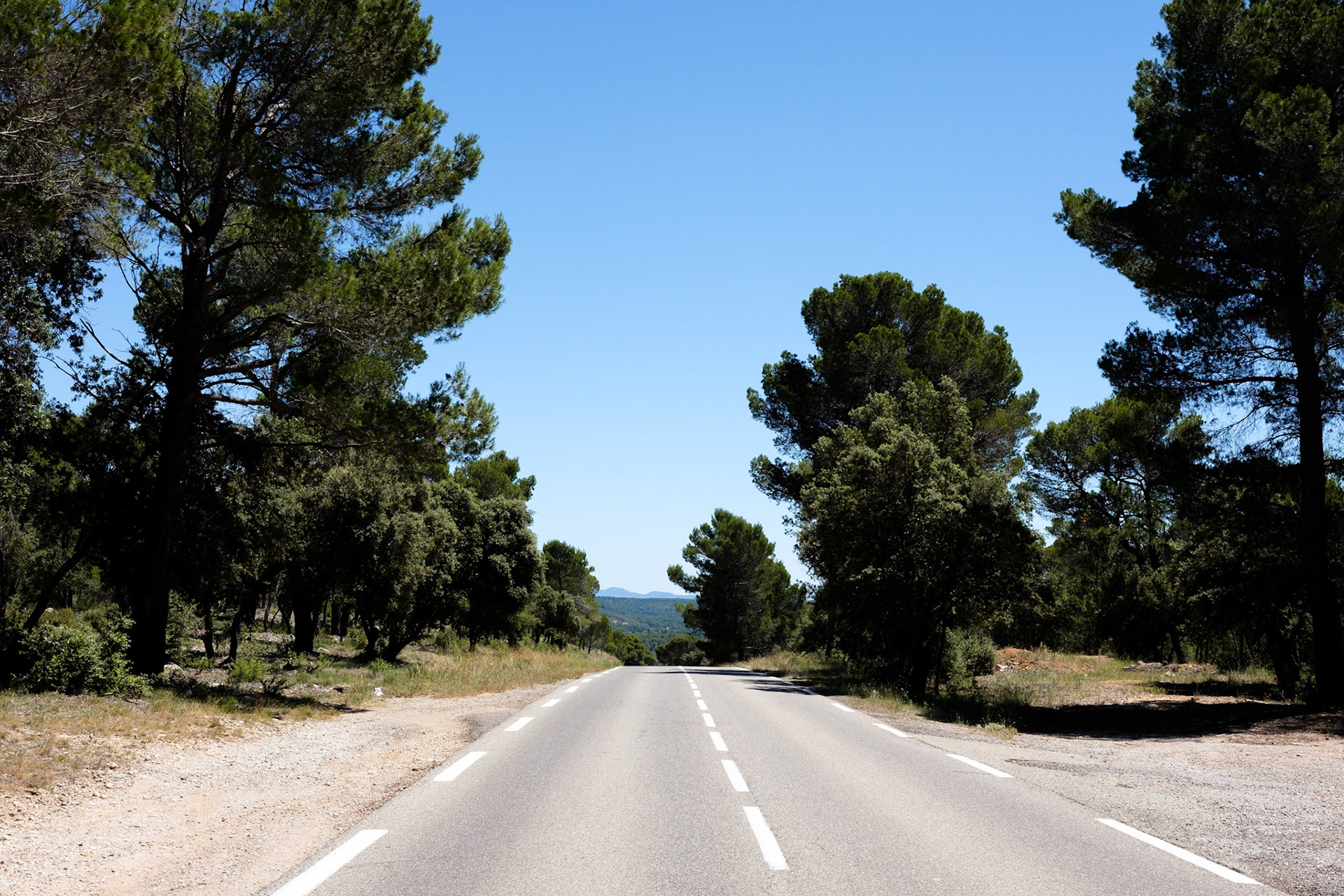 Sur la route d'Aups, Var.