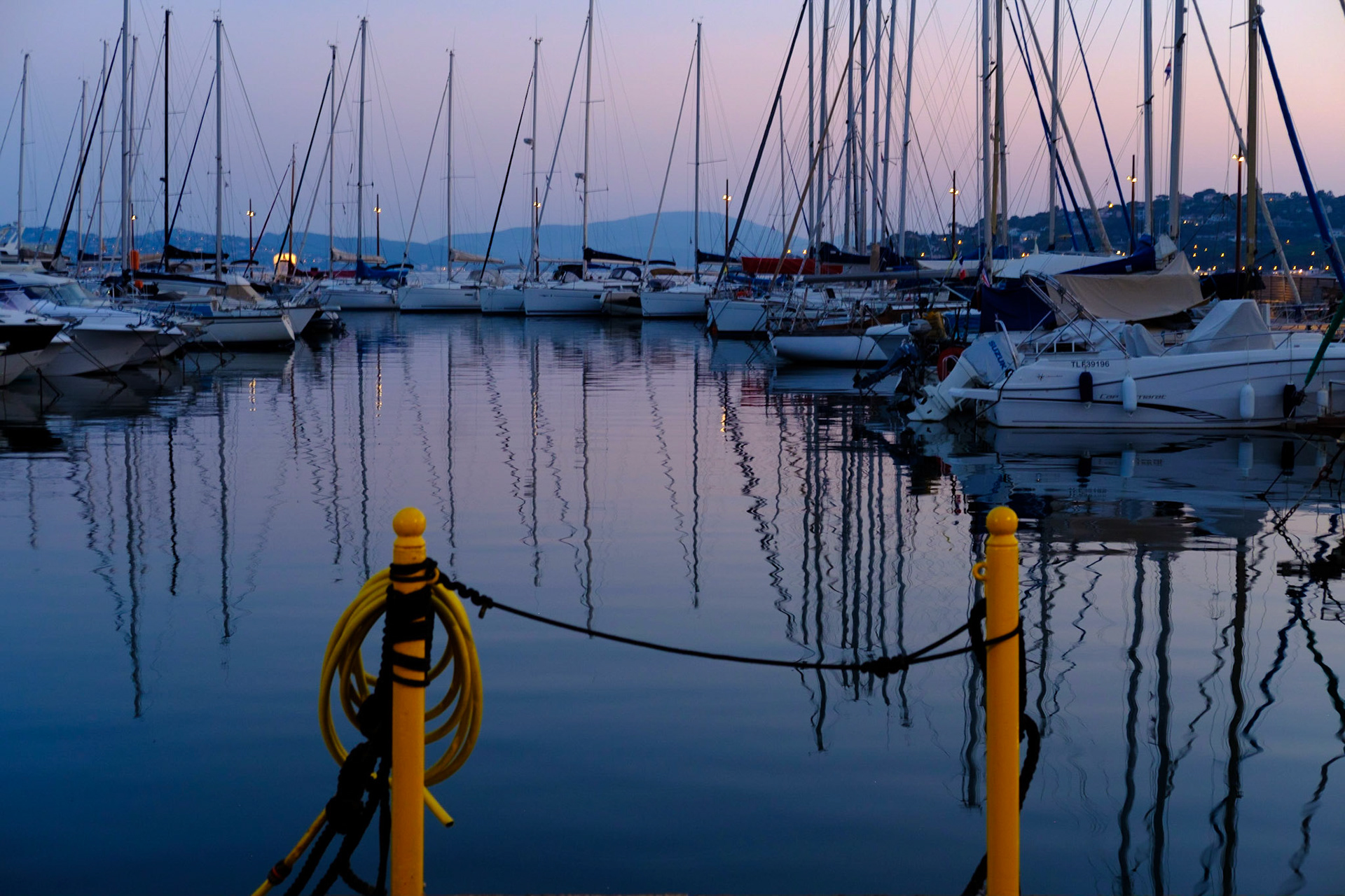 Le port de Sainte Maxime, la nuit. Var, France.
