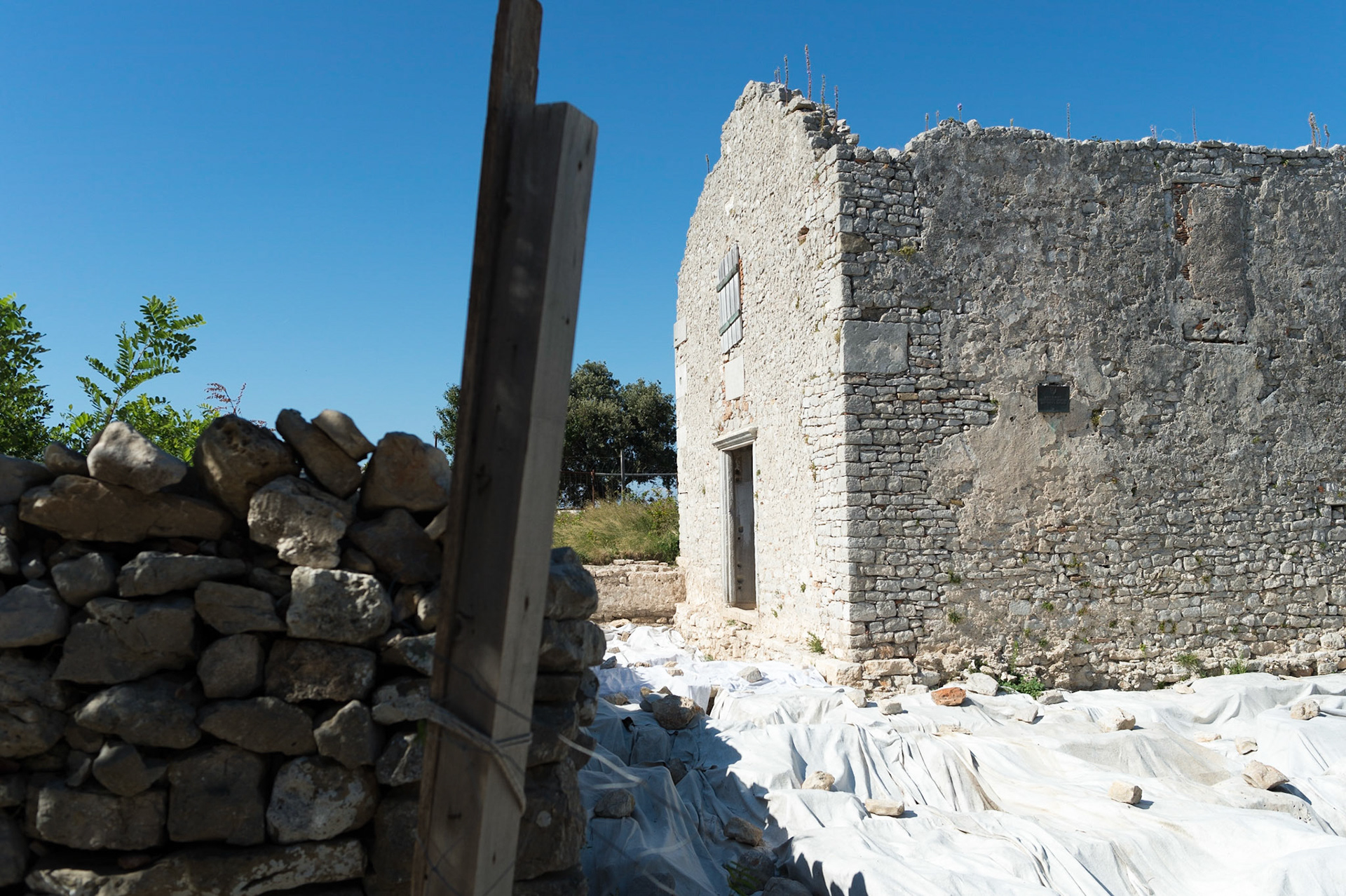 Osor, Ile de Cres, Croatie. / Osor, Island Cres, Croatia.