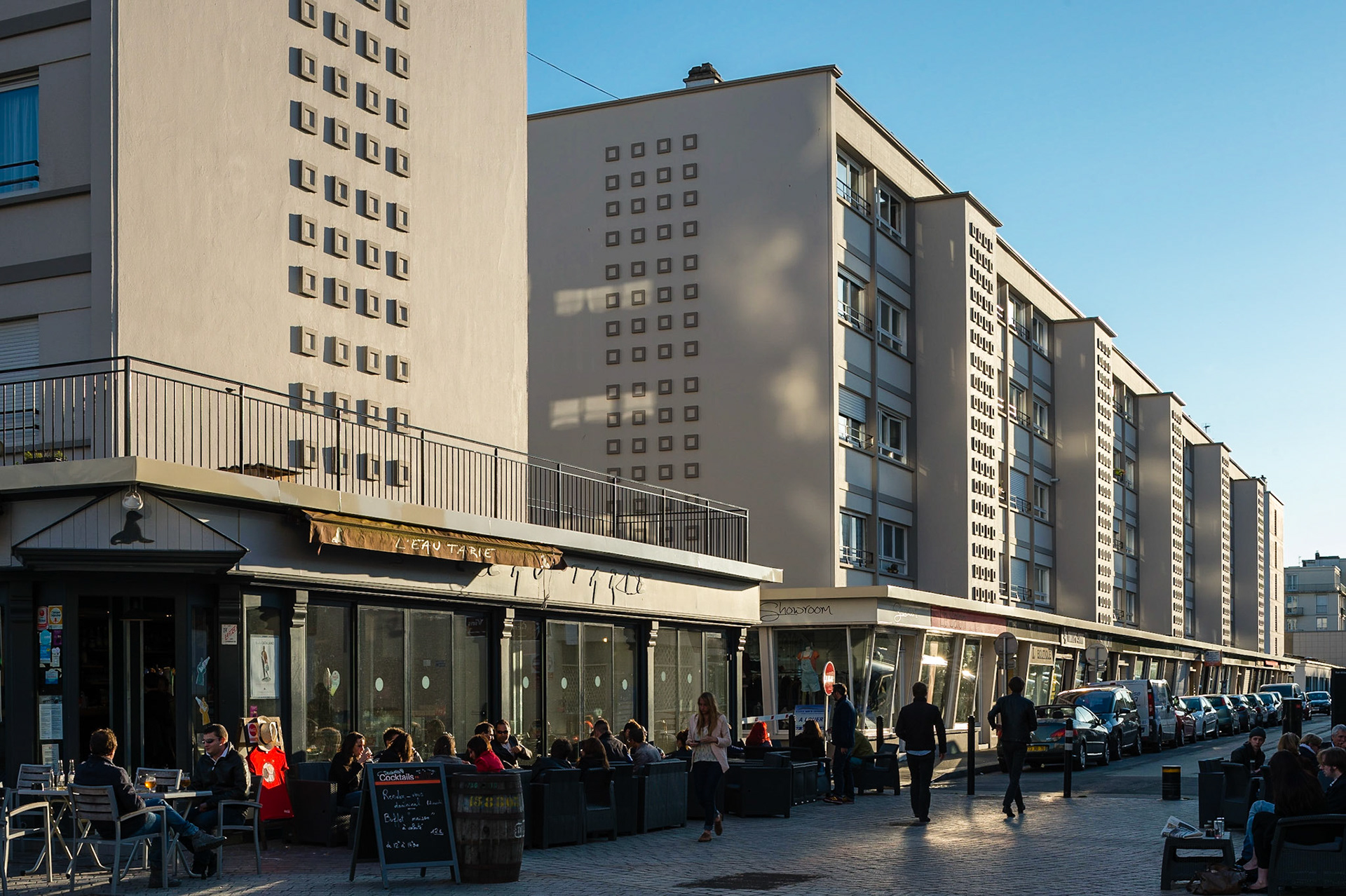 Le Havre centre ville. En grande partie détruit pendant la Seconde Guerre mondiale, le centre-ville a été reconstruit d'après les plans de l'atelier d'Auguste Perret entre 1945 et 1964, il est inscrit au patrimoine mondial de l'UNESCO depuis 2005.  Le Havre city center. Largely destroyed during the Second World War, the city was rebuilt according to the plans of the workshop of Auguste Perret between 1945 and 1964, he was listed as a World Heritage Site by UNESCO since 2005.