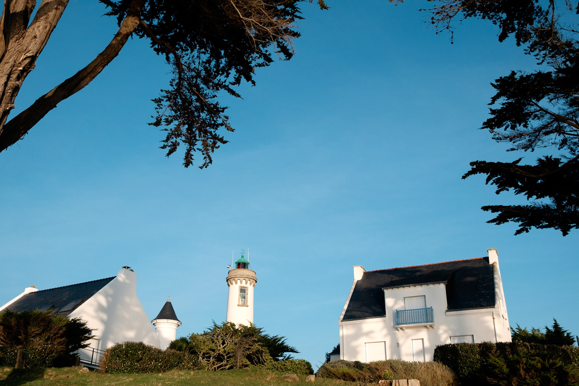 Maisons bretonne en bord de mer, Port-Navalo, Bretagne, France.