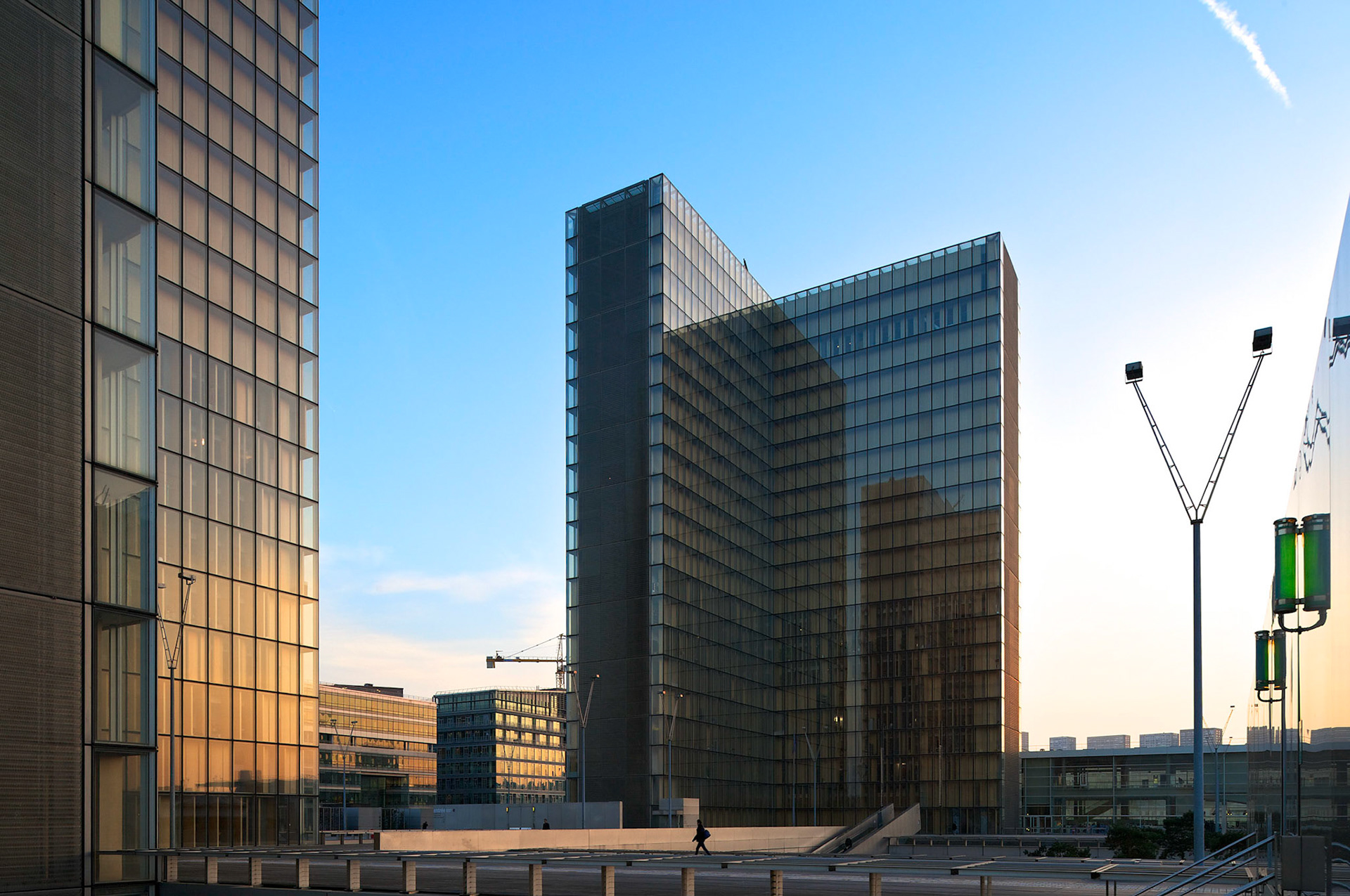 Bibliotheque Nationale Francois Mitterrand, Paris. Architecte Dominique Perrault.