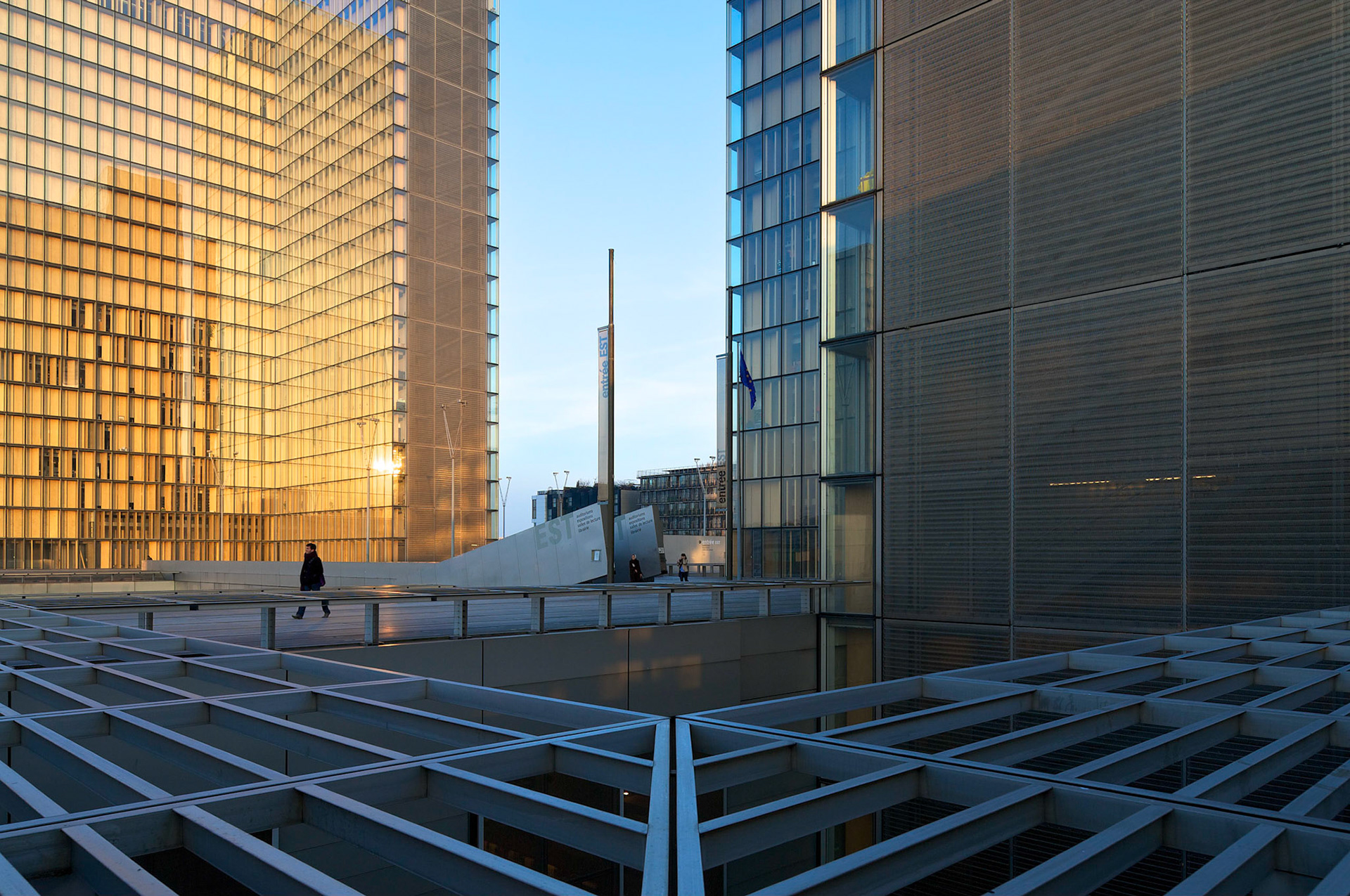 Bibliotheque Nationale Francois Mitterrand, Paris. Architecte Dominique Perrault.