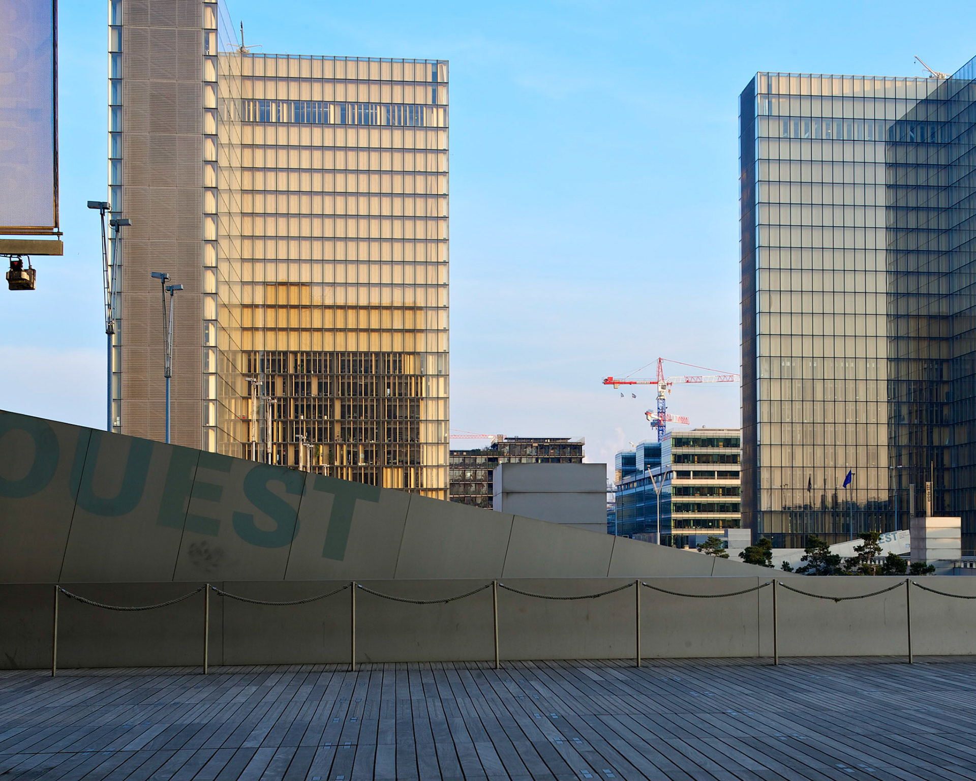 Bibliotheque Nationale Francois Mitterrand, Paris. Architecte Dominique Perrault.