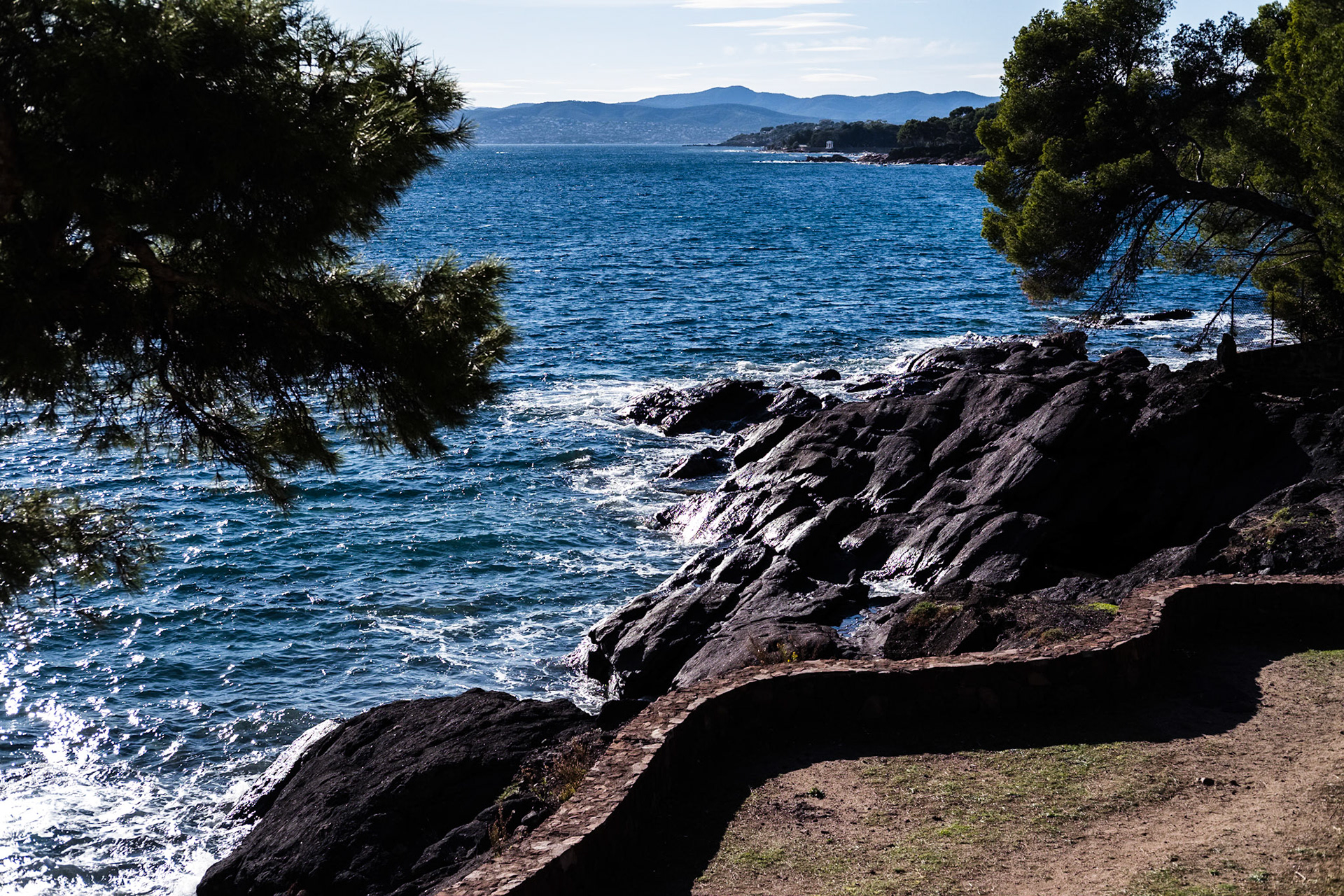 Le sentier du littoral entre Saint Raphaël et Agay. Saint Raphaël, Var, France